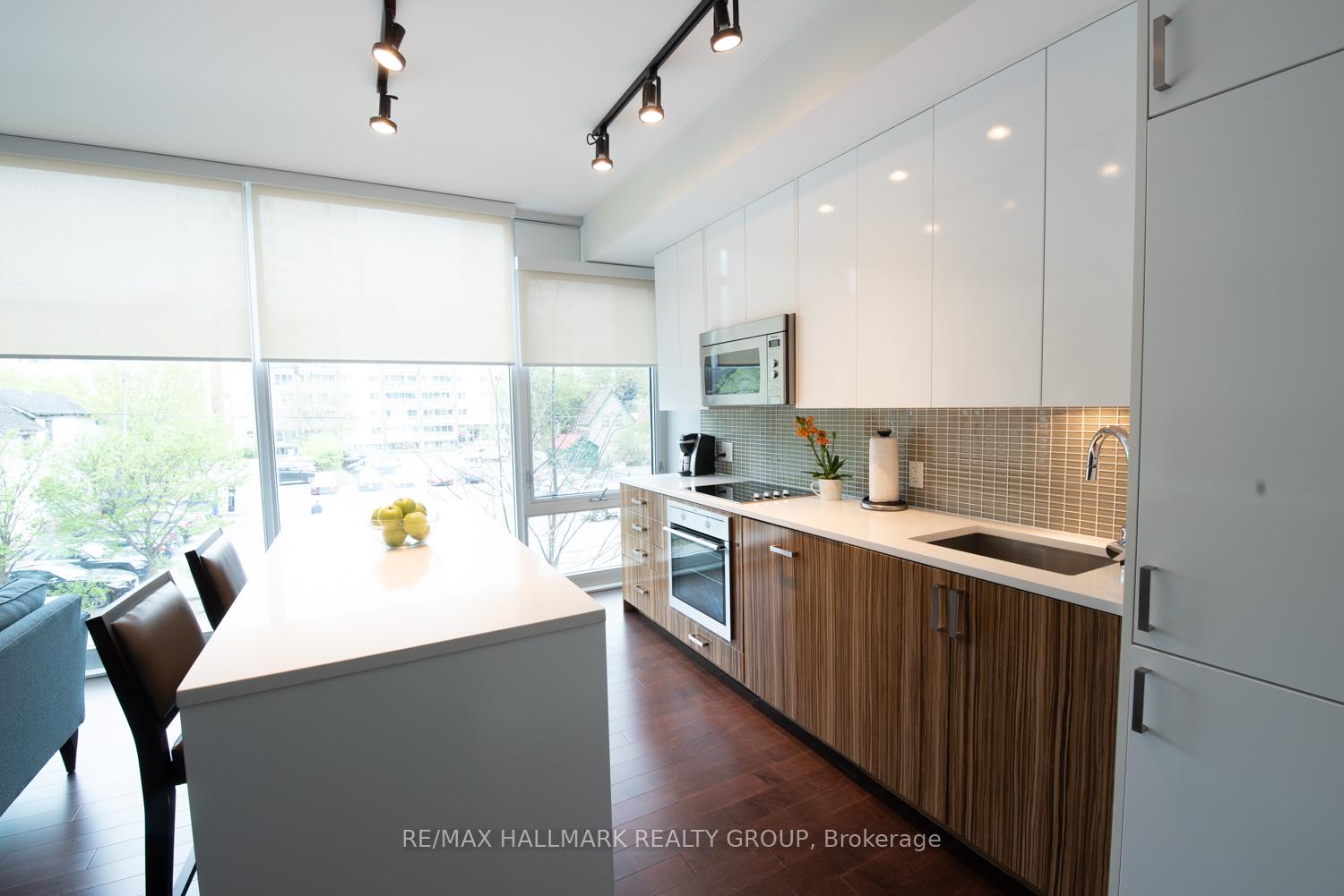 Photo 8 of Unit 201, 300 Lisgar Street, Ottawa, Ottawa Centre — HOMEH