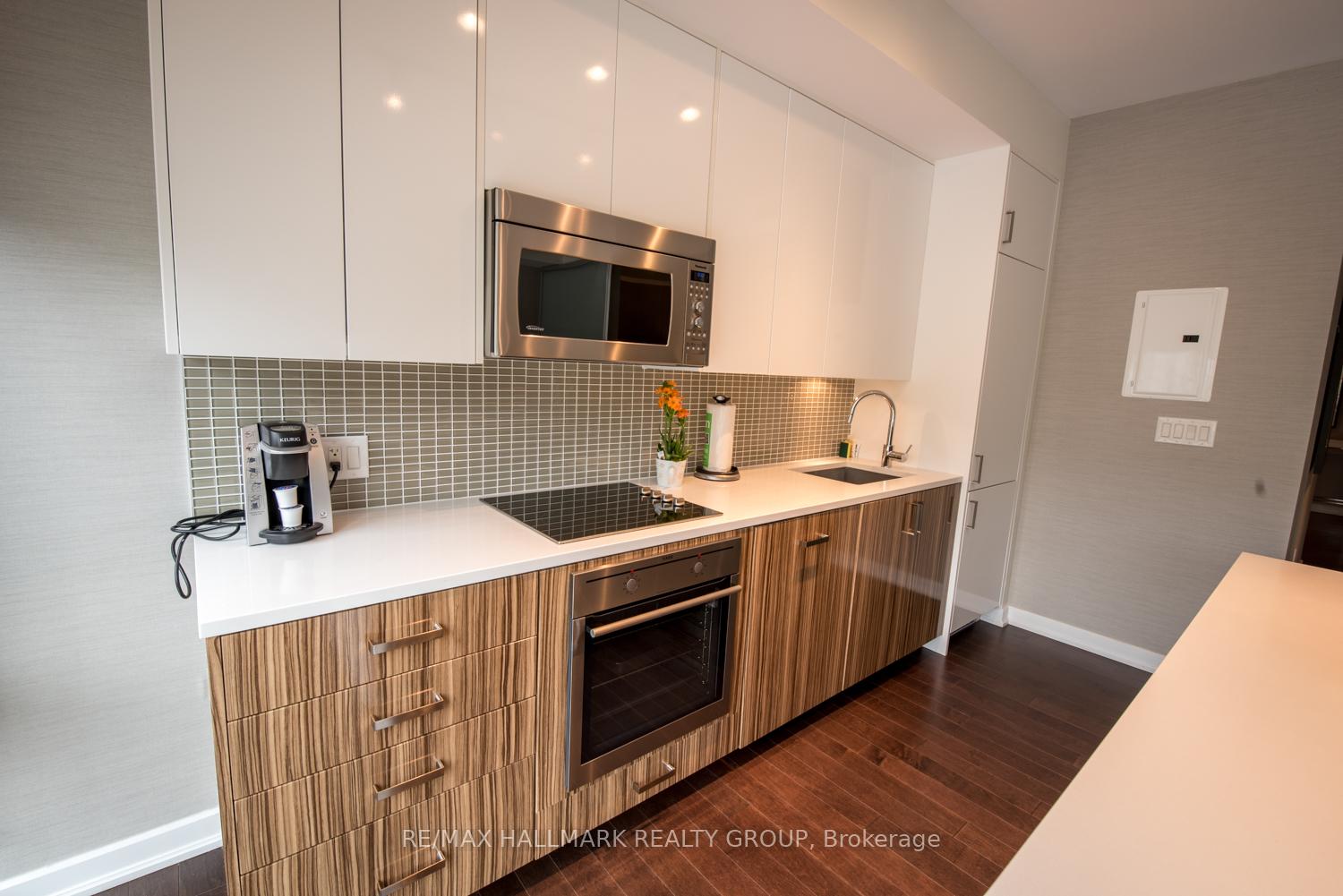 Photo 10 of Unit 201, 300 Lisgar Street, Ottawa, Ottawa Centre — HOMEH