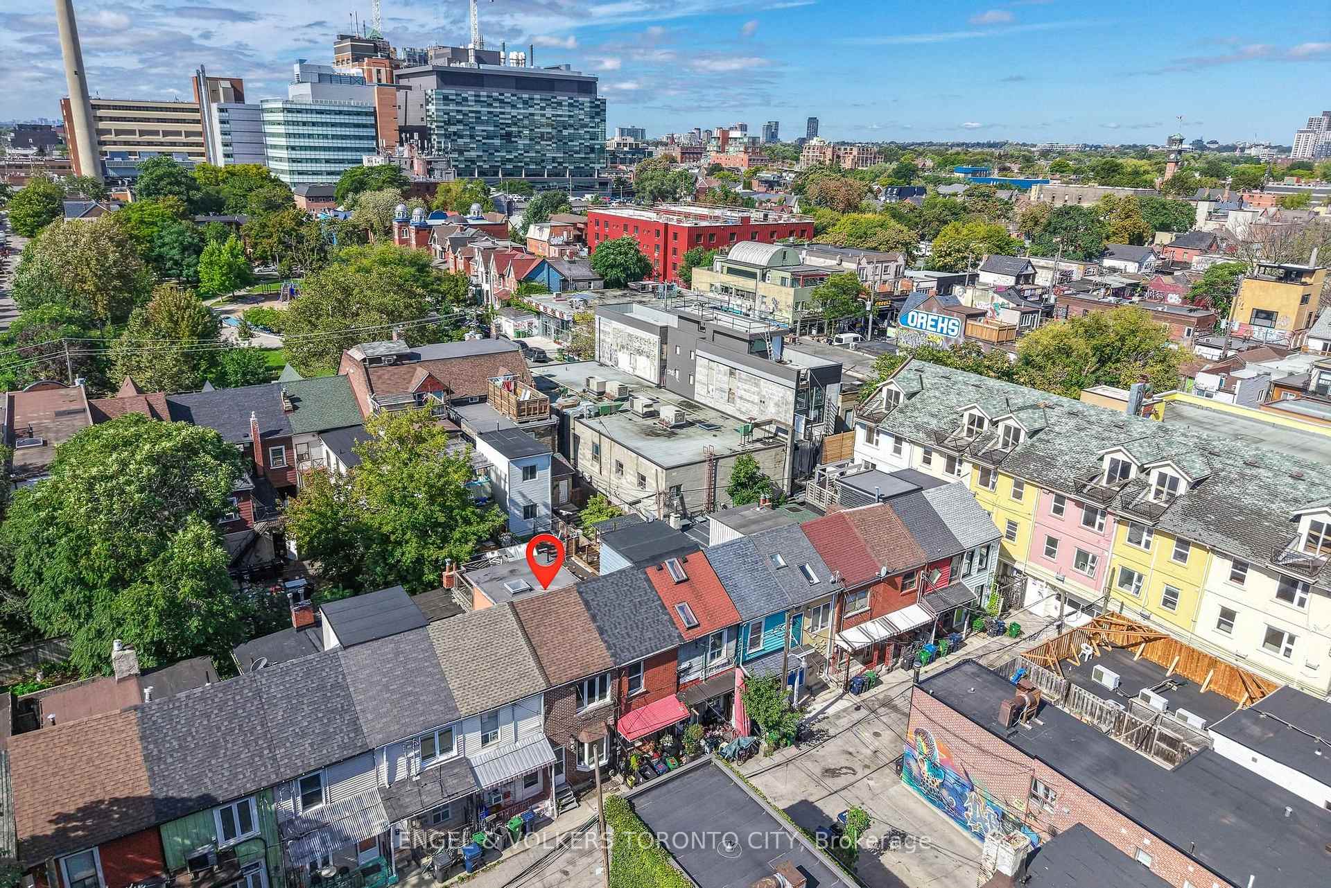 Photo 20 of 14 Kensington Place, Toronto, Kensington-Chinatown — HOMEH