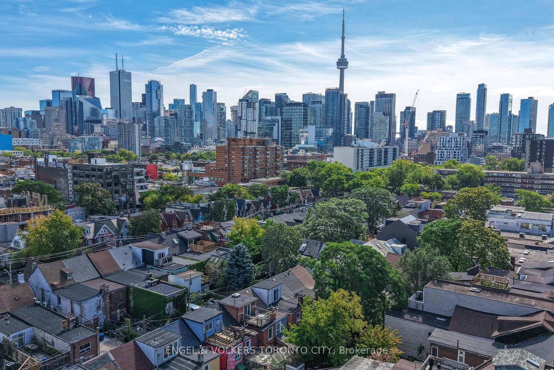 Photo 25 of 14 Kensington Place, Toronto, Kensington-Chinatown — HOMEH