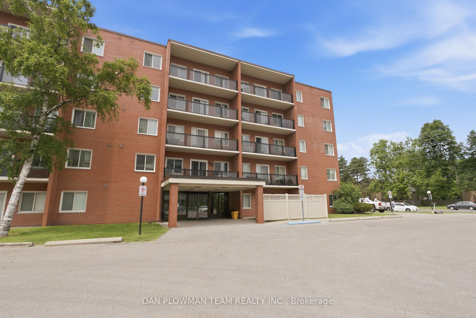 Photo 2 of Unit 204, 131 Taunton Road E, Oshawa, Centennial — HOMEH