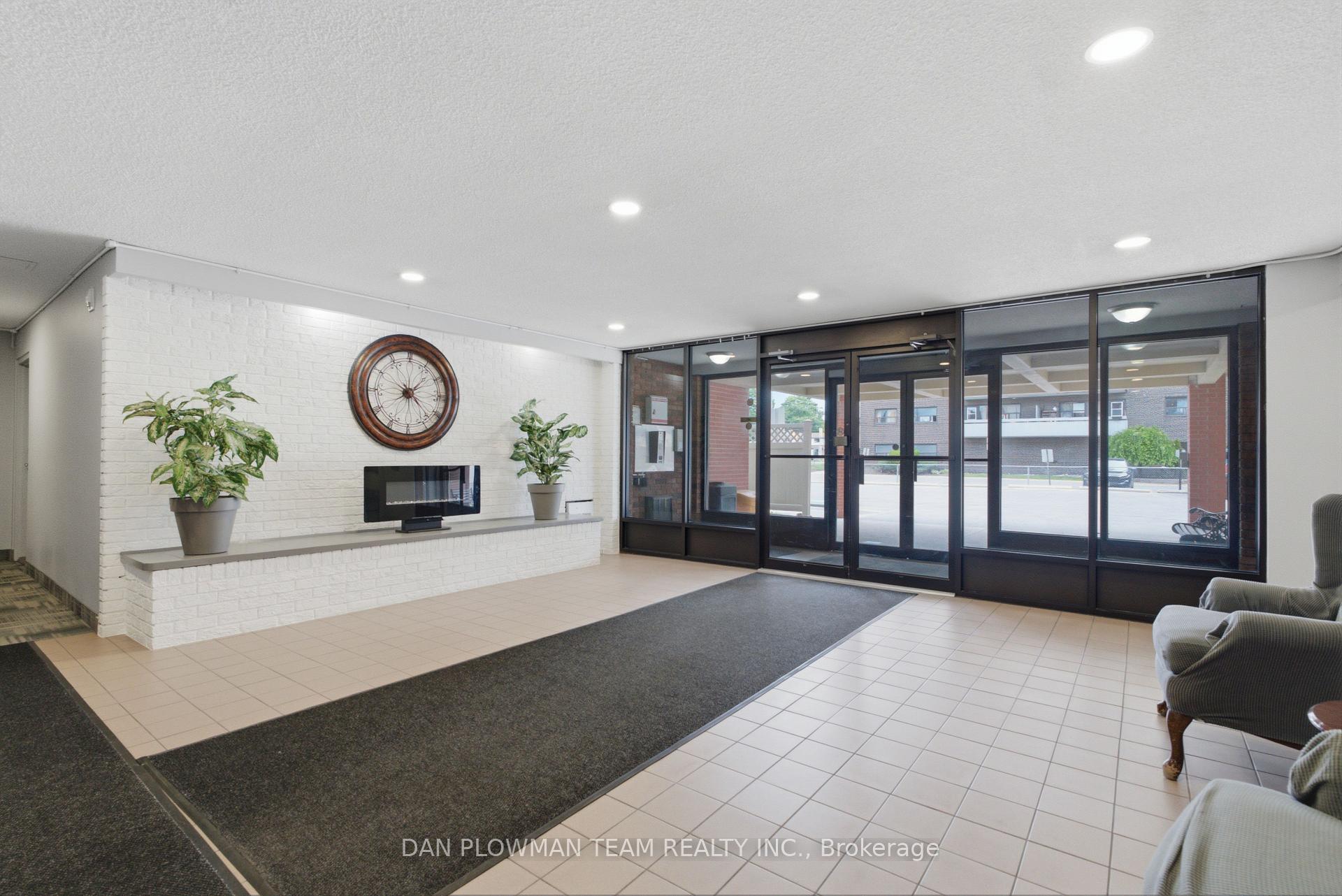 Photo 3 of Unit 204, 131 Taunton Road E, Oshawa, Centennial — HOMEH