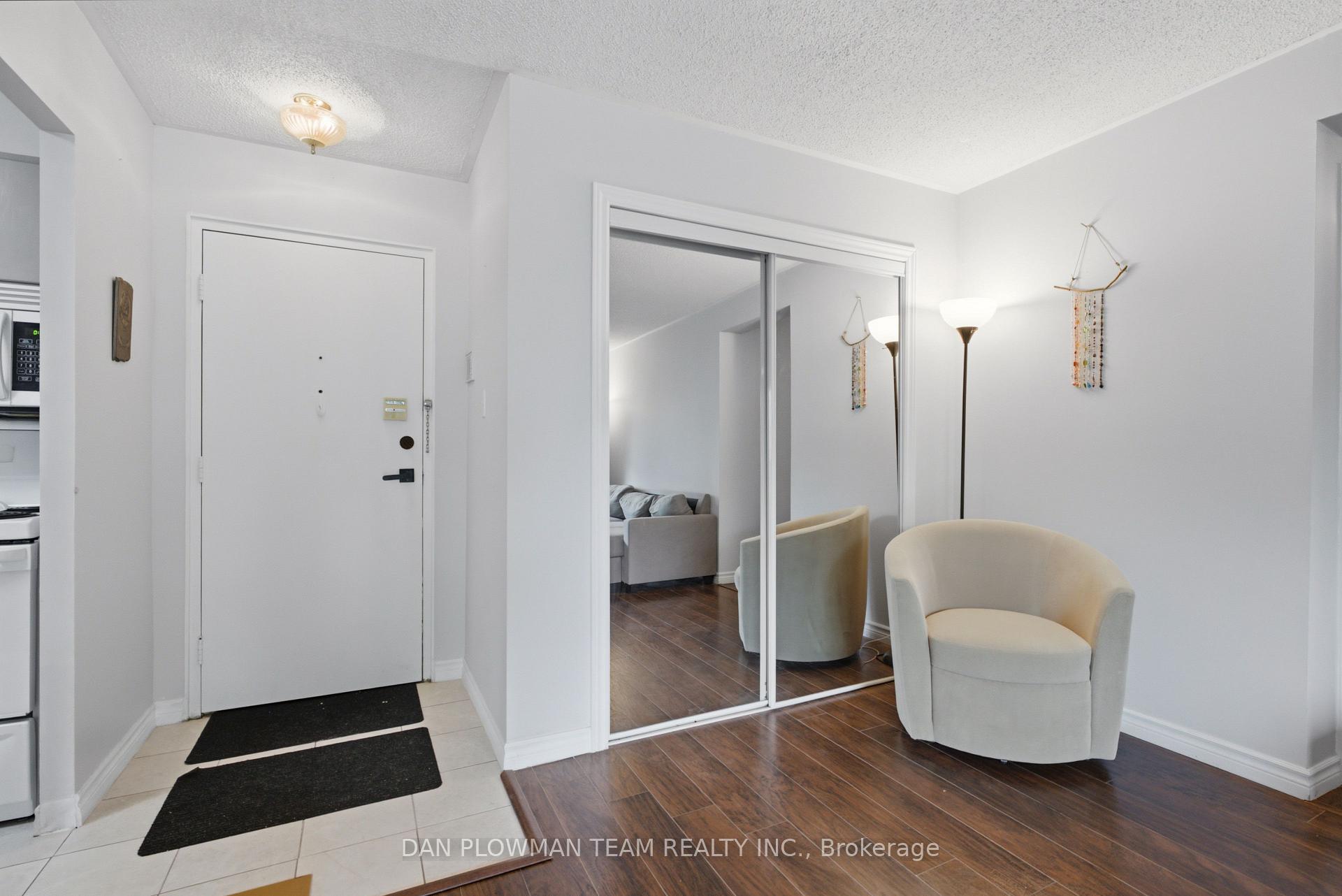 Photo 5 of Unit 204, 131 Taunton Road E, Oshawa, Centennial — HOMEH