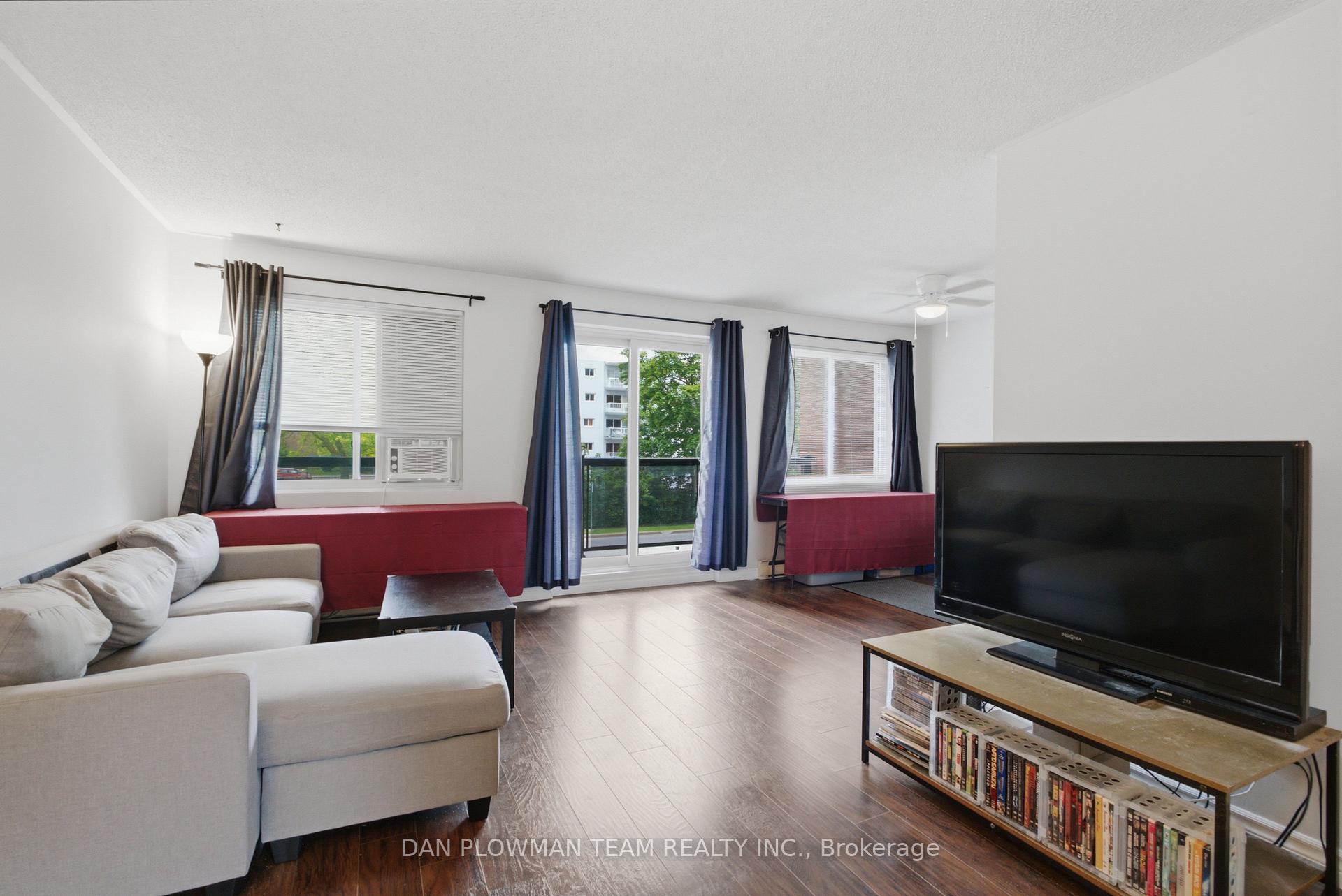 Photo 6 of Unit 204, 131 Taunton Road E, Oshawa, Centennial — HOMEH