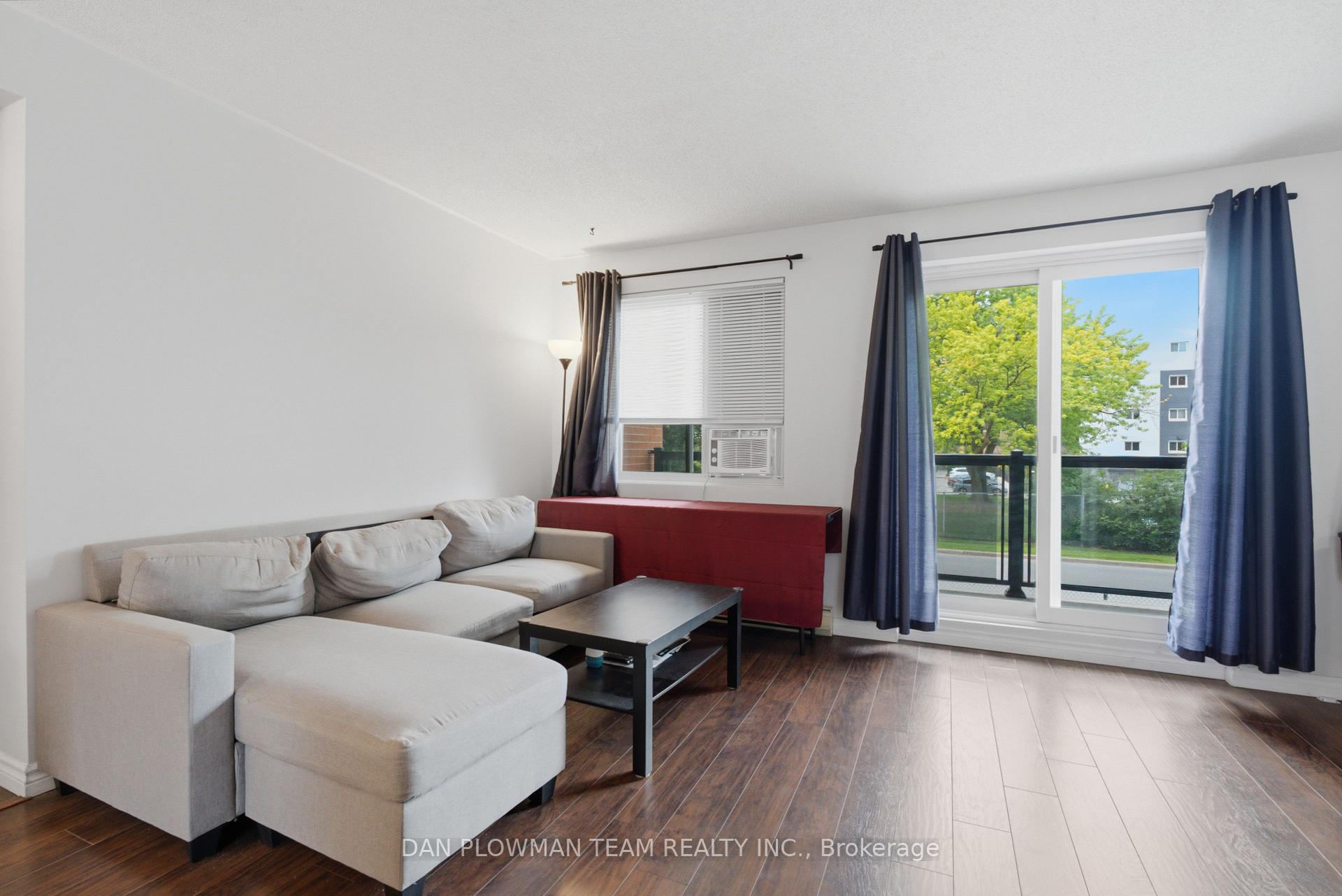Photo 8 of Unit 204, 131 Taunton Road E, Oshawa, Centennial — HOMEH