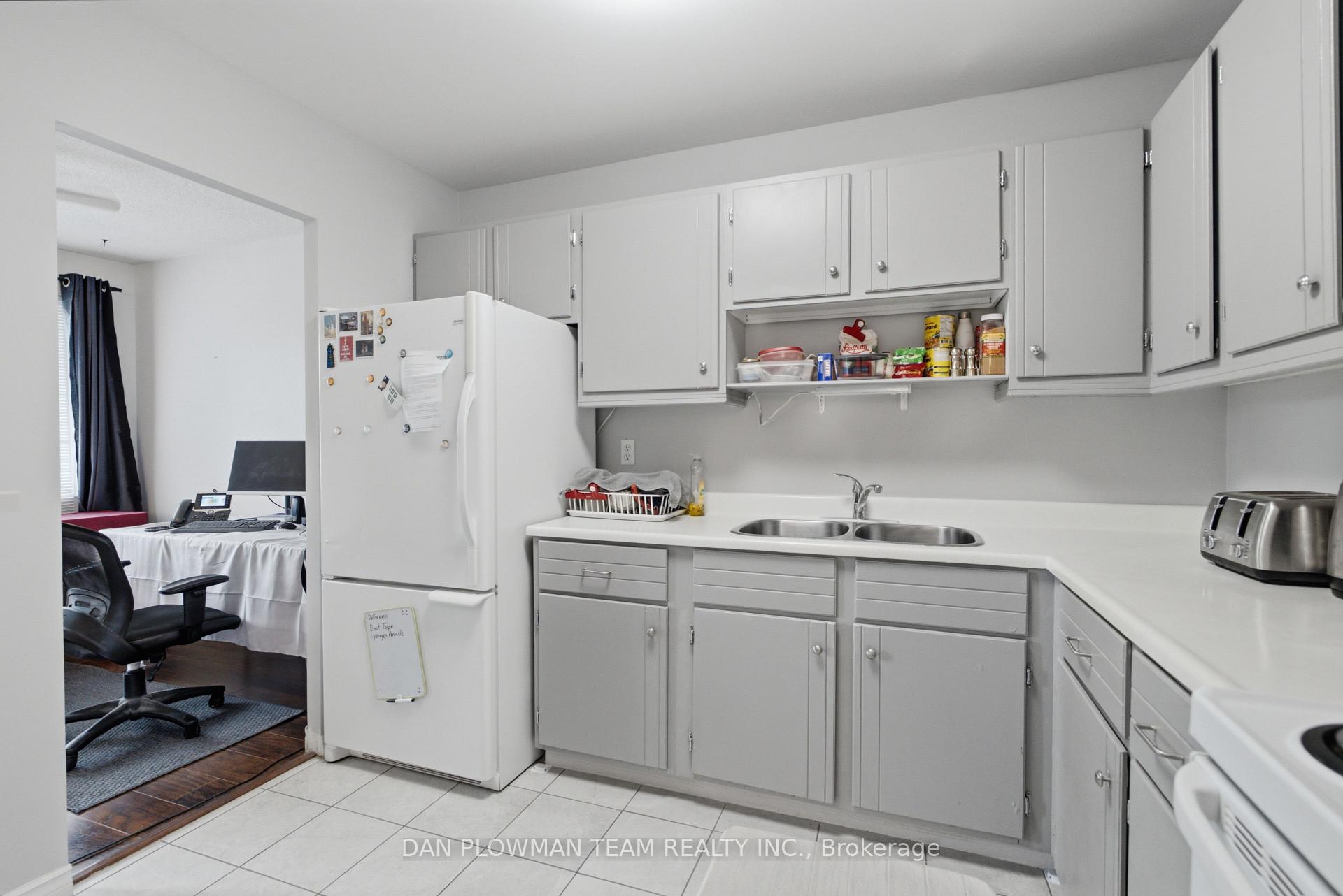 Photo 15 of Unit 204, 131 Taunton Road E, Oshawa, Centennial — HOMEH