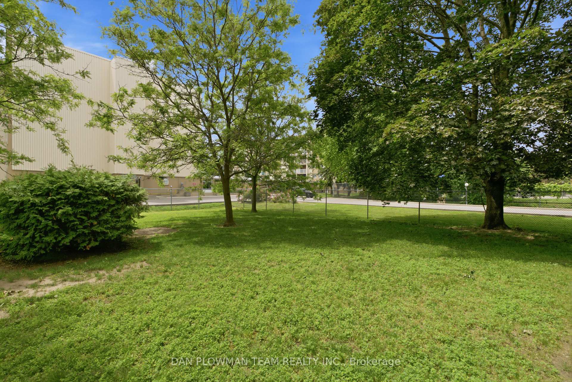Photo 27 of Unit 204, 131 Taunton Road E, Oshawa, Centennial — HOMEH