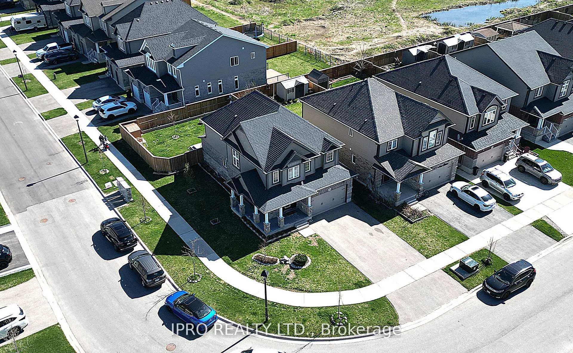 Photo 2 of 194 Bradshaw Drive, Stratford — HOMEH