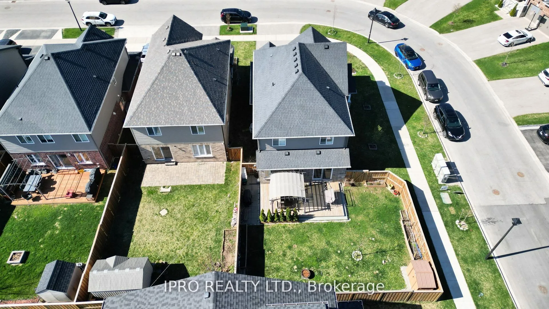 Photo 3 of 194 Bradshaw Drive, Stratford — HOMEH