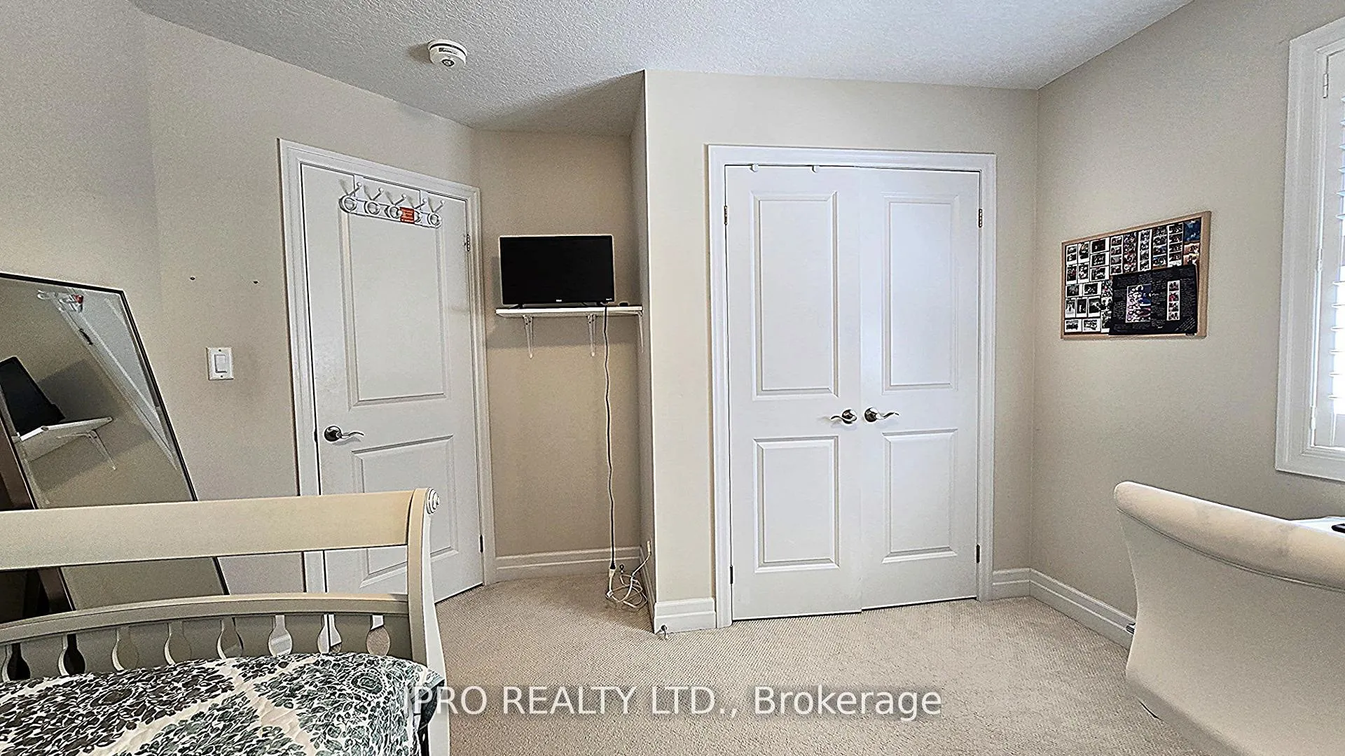 Photo 5 of 194 Bradshaw Drive, Stratford — HOMEH