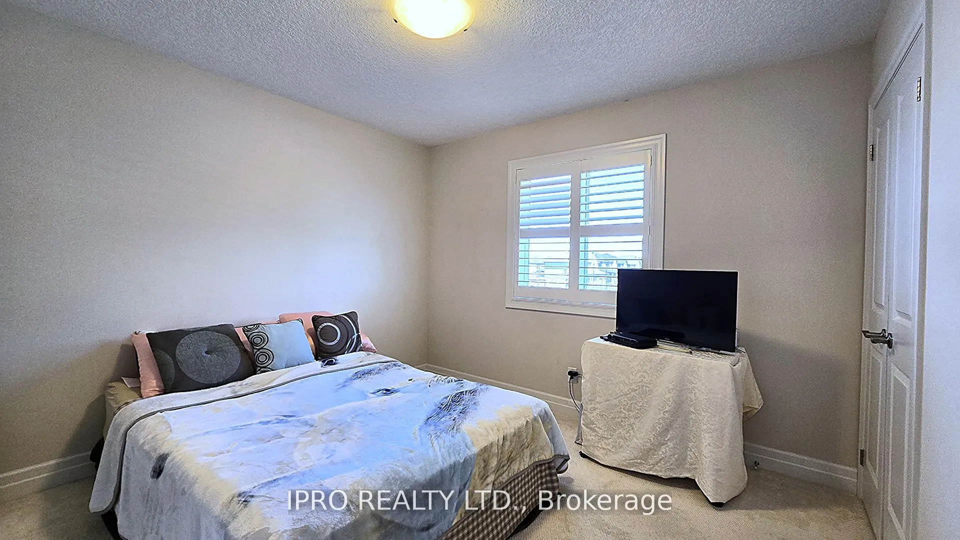 Photo 11 of 194 Bradshaw Drive, Stratford — HOMEH