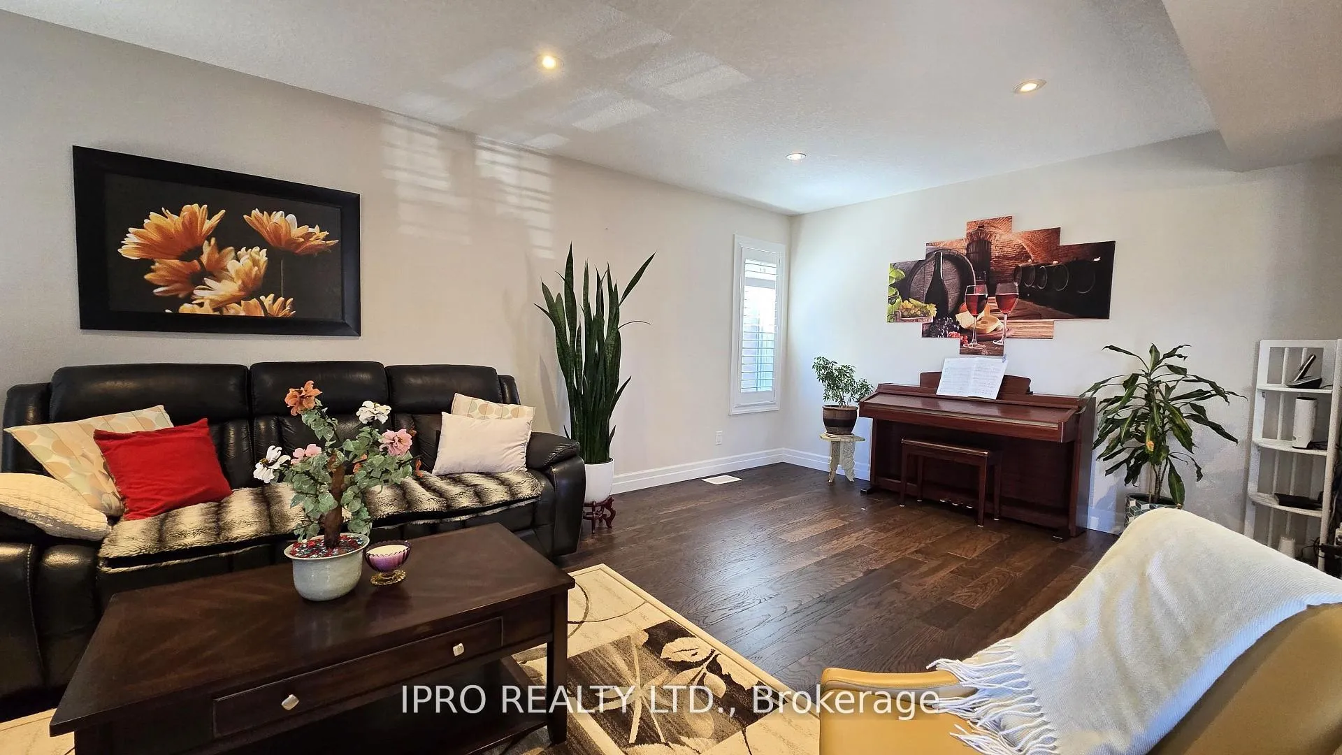 Photo 18 of 194 Bradshaw Drive, Stratford — HOMEH