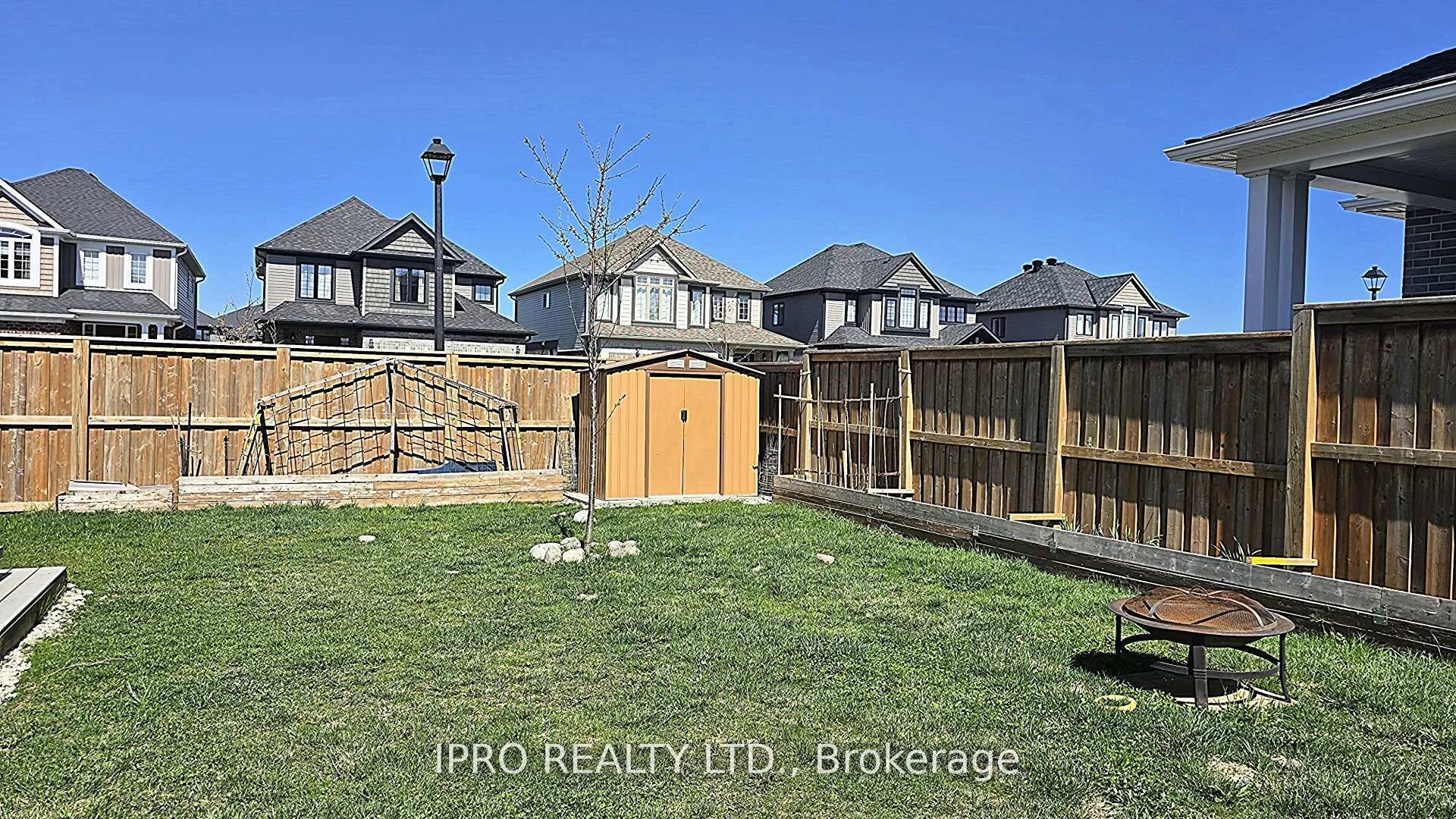 Photo 28 of 194 Bradshaw Drive, Stratford — HOMEH