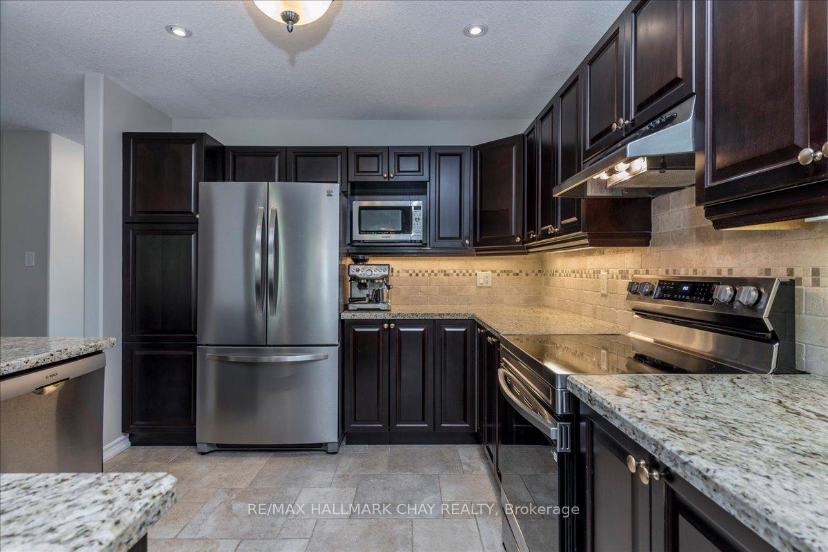 Photo 5 of 974 Booth Avenue, Innisfil, Alcona — HOMEH