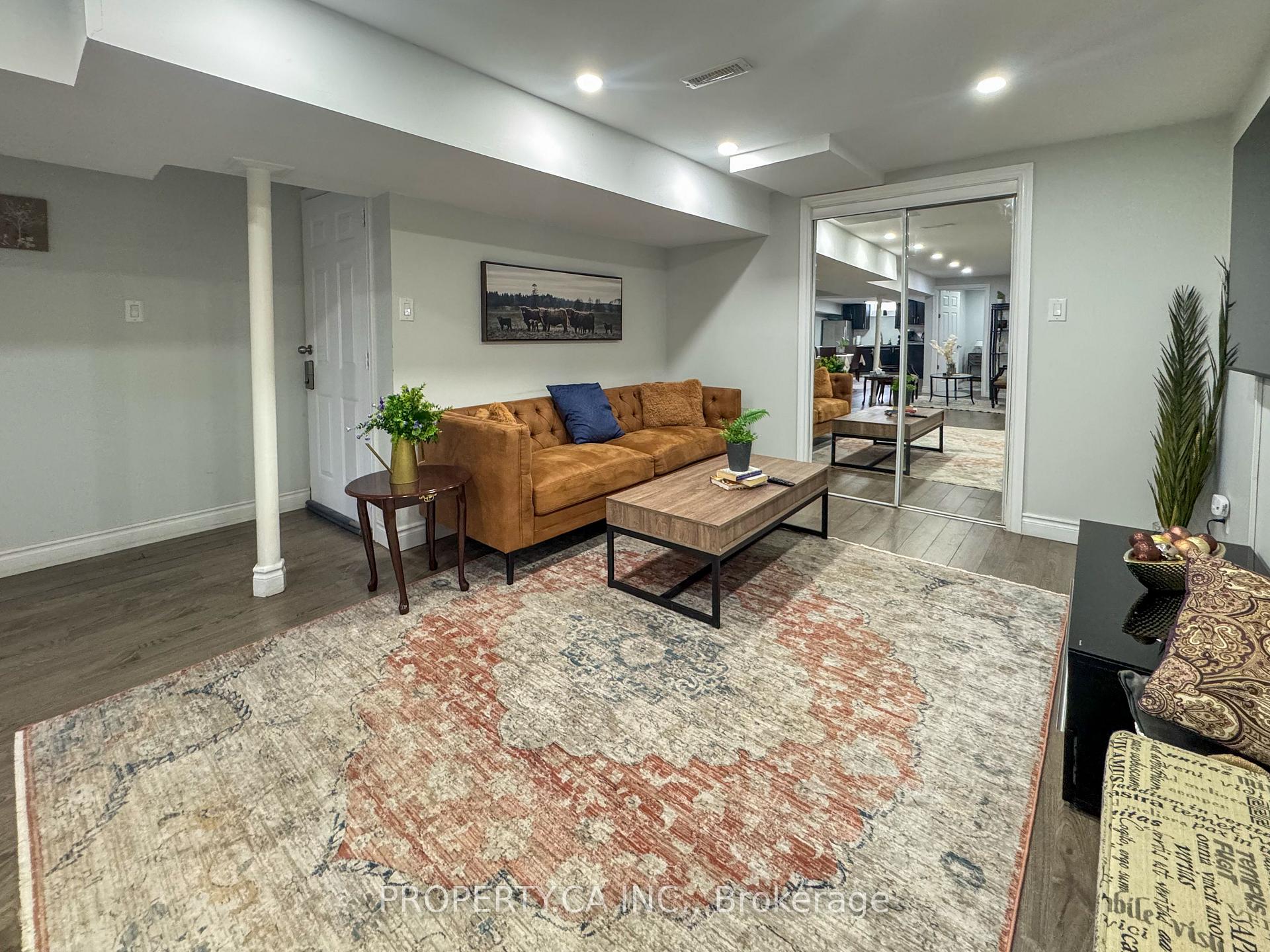 Photo 2 of Unit Lower, 37 Hewlett Crescent, Markham, Markville — HOMEH