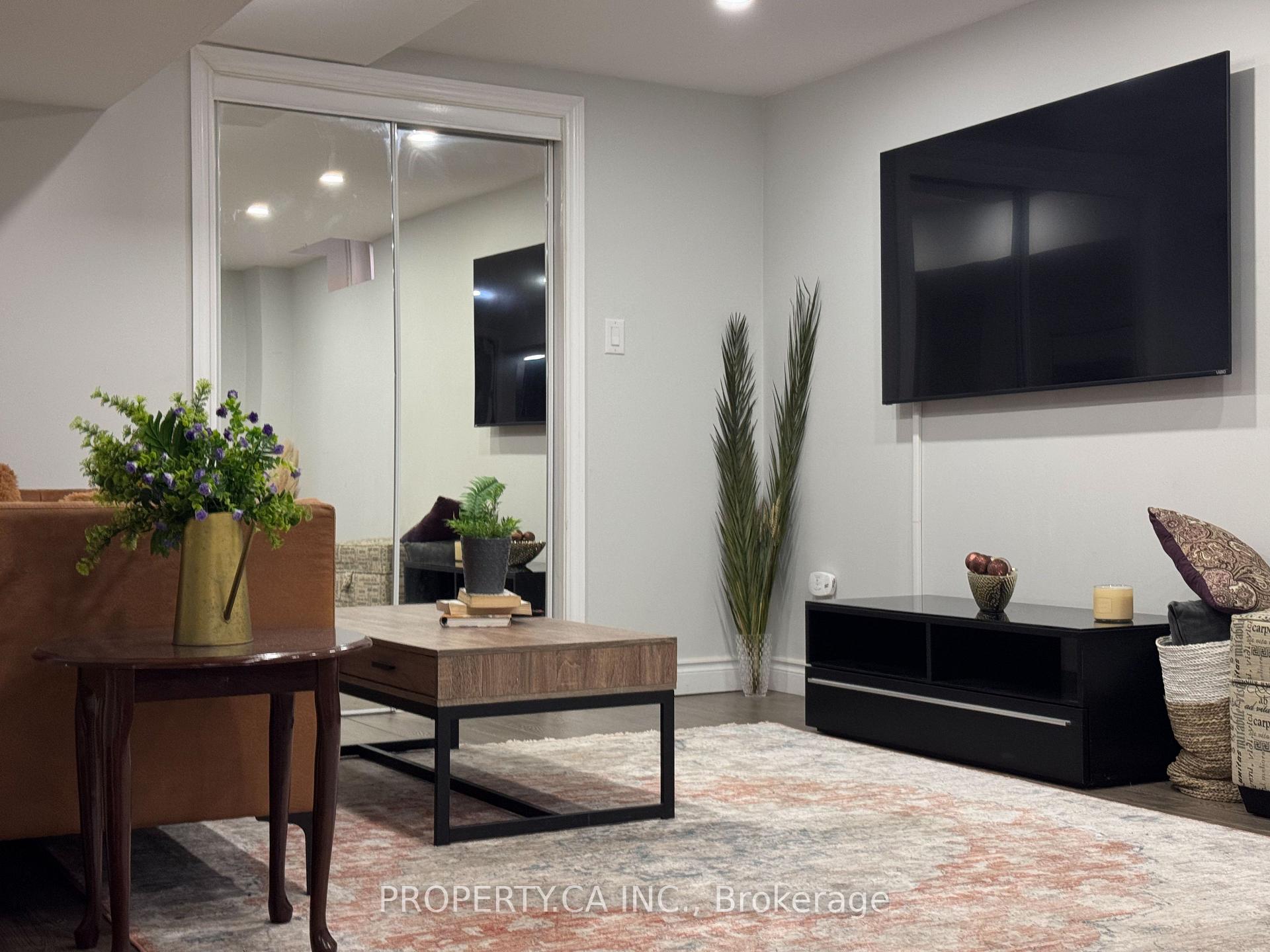 Photo 3 of Unit Lower, 37 Hewlett Crescent, Markham, Markville — HOMEH
