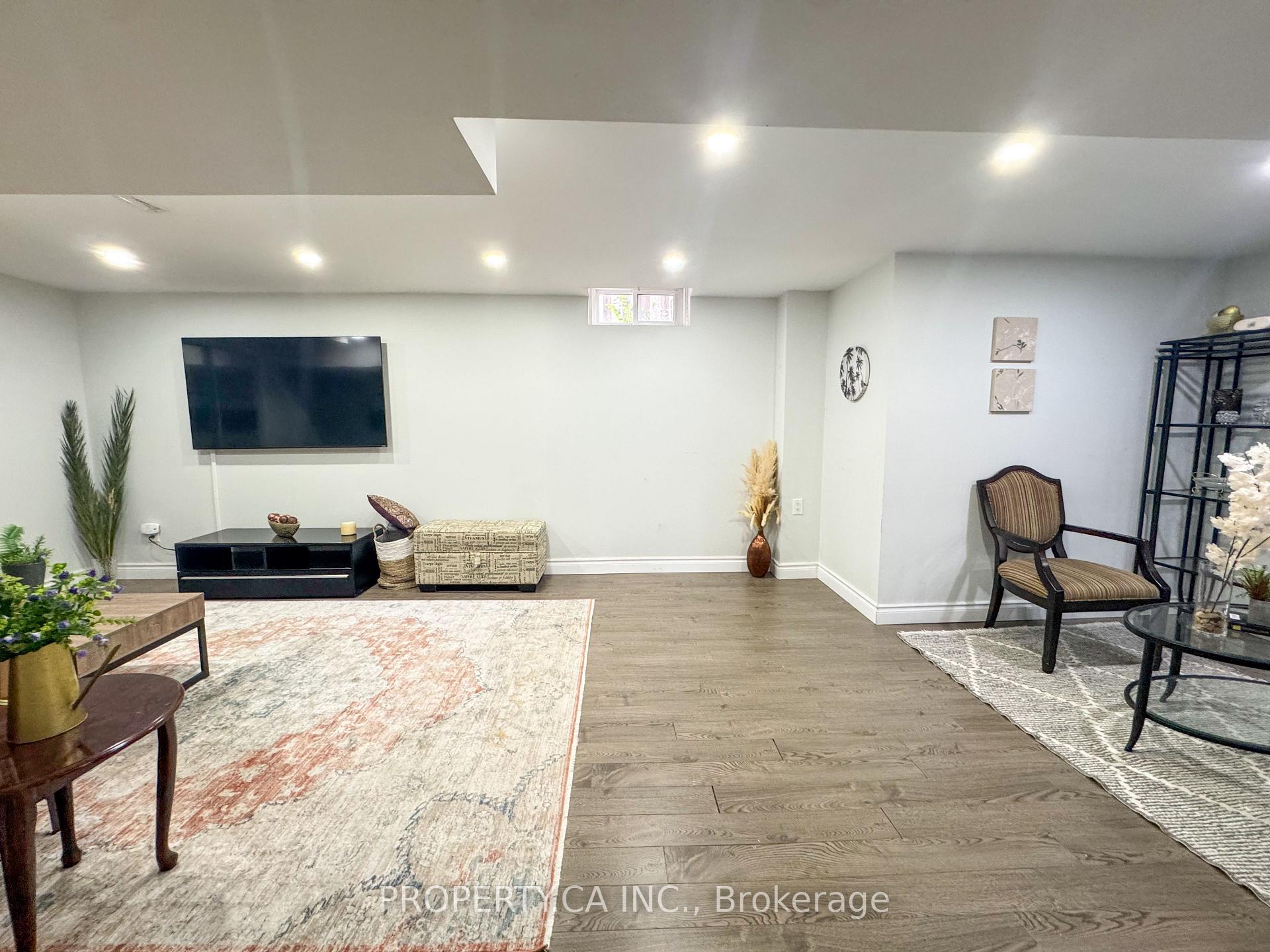 Photo 7 of Unit Lower, 37 Hewlett Crescent, Markham, Markville — HOMEH
