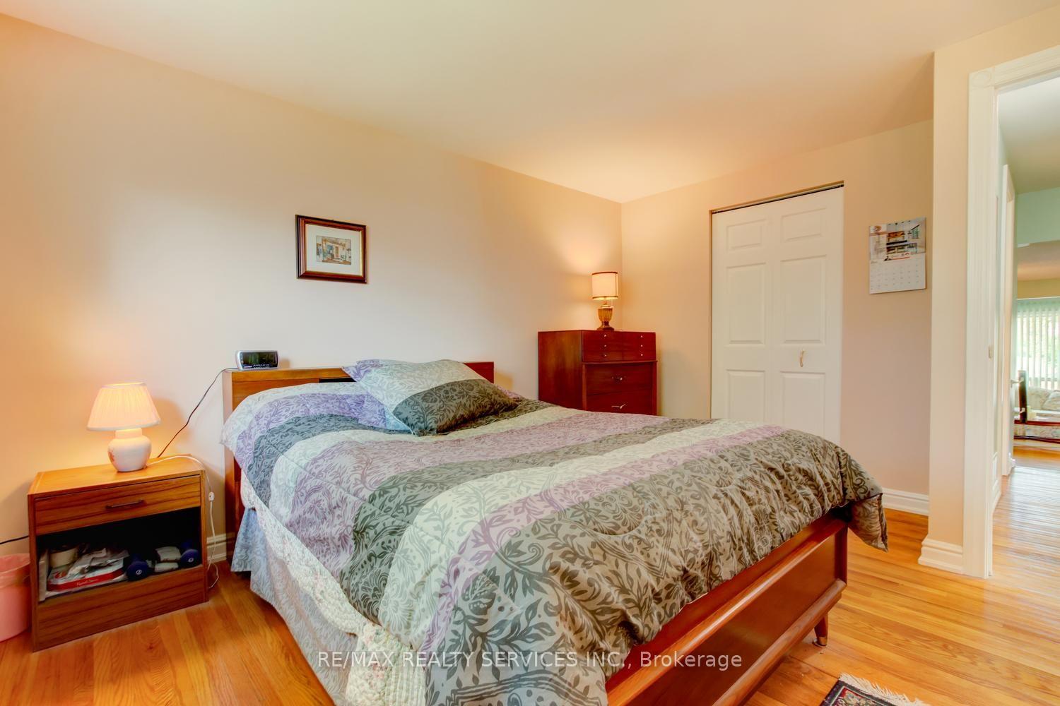 Photo 20 of 21 Finchgate Boulevard, Brampton, Southgate — HOMEH