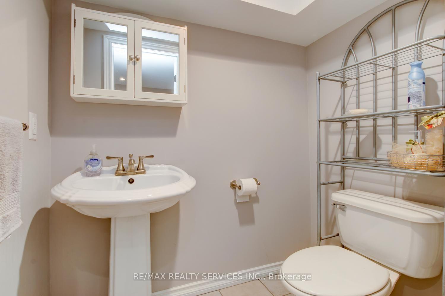Photo 30 of 21 Finchgate Boulevard, Brampton, Southgate — HOMEH
