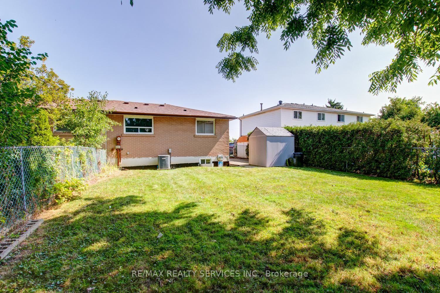Photo 39 of 21 Finchgate Boulevard, Brampton, Southgate — HOMEH