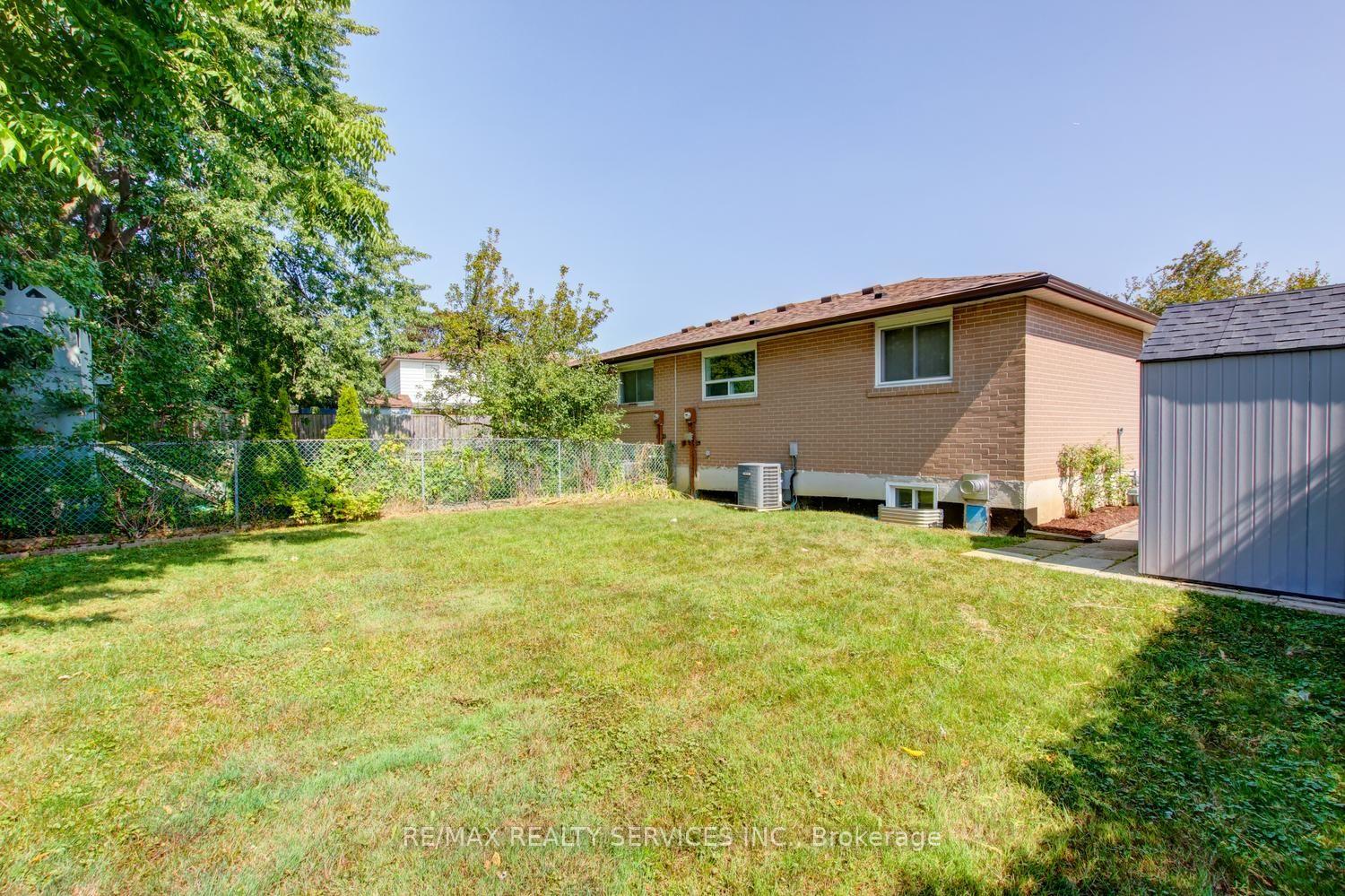 Photo 42 of 21 Finchgate Boulevard, Brampton, Southgate — HOMEH