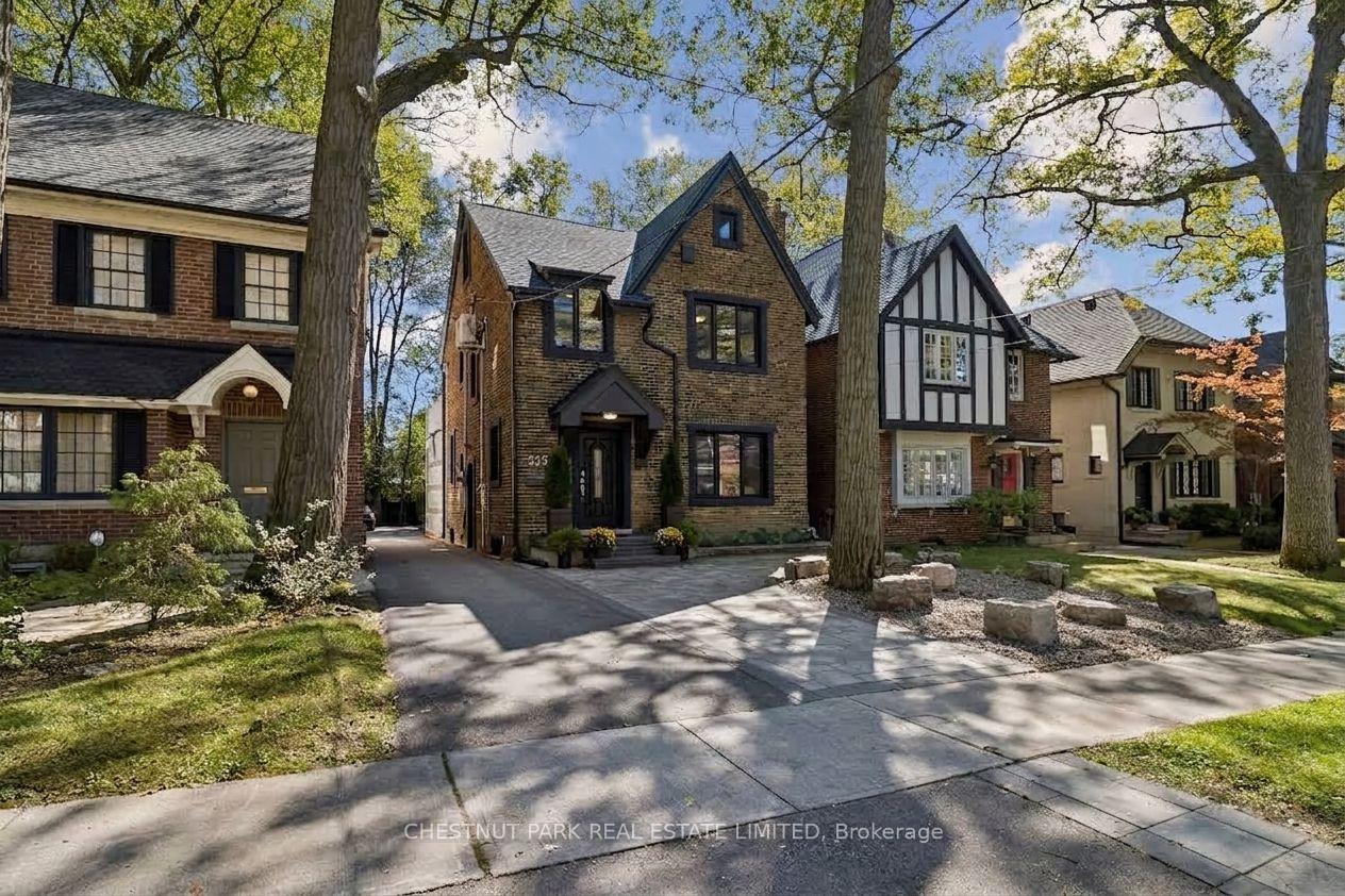 Photo 3 of 335 St Clair Avenue E, Toronto, Rosedale-Moore Park — HOMEH
