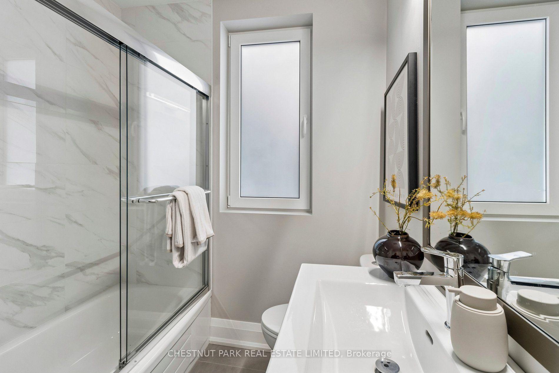 Photo 20 of 335 St Clair Avenue E, Toronto, Rosedale-Moore Park — HOMEH