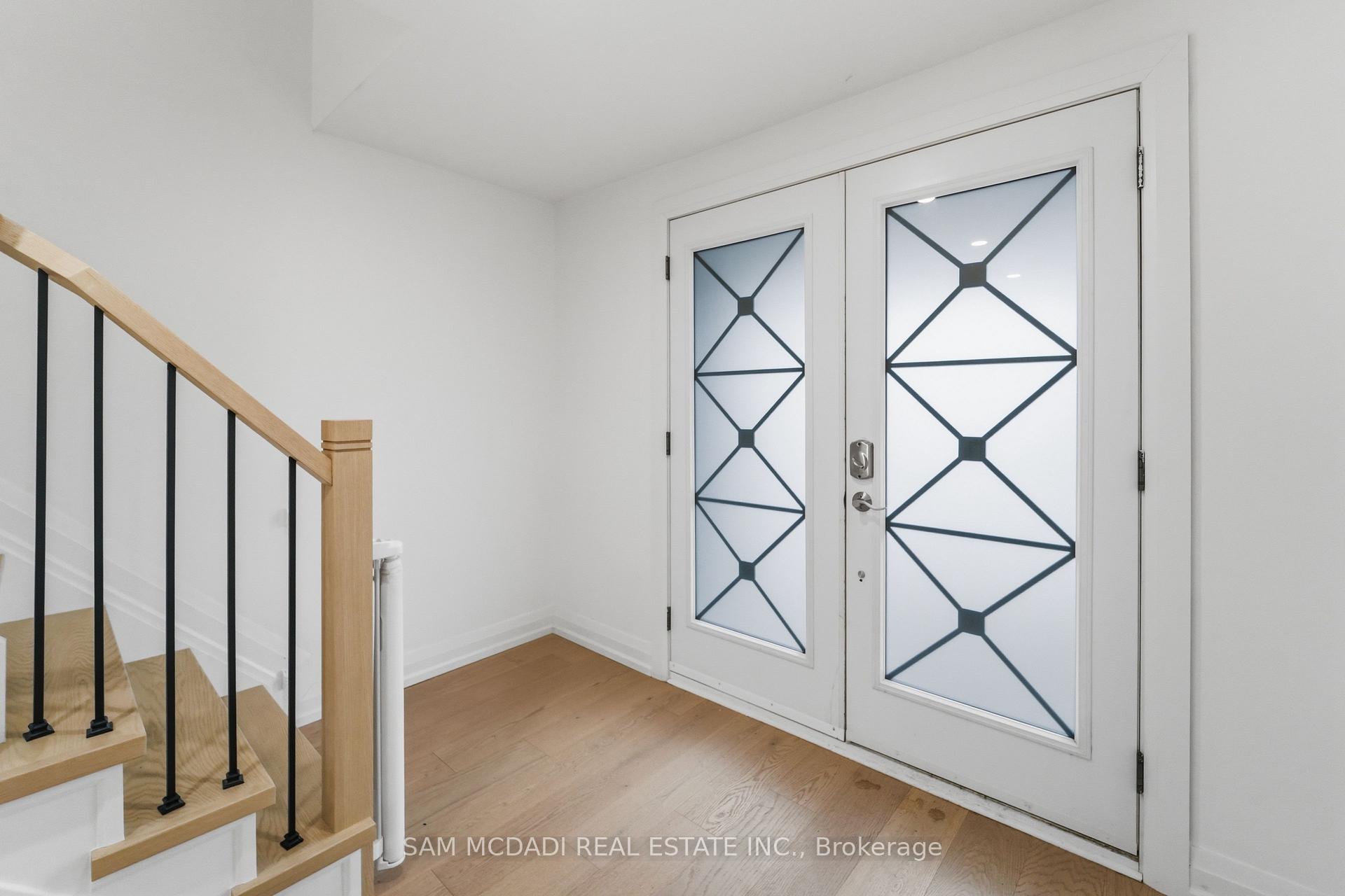 Photo 4 of 2290 Devon Road, Oakville, Ford — HOMEH