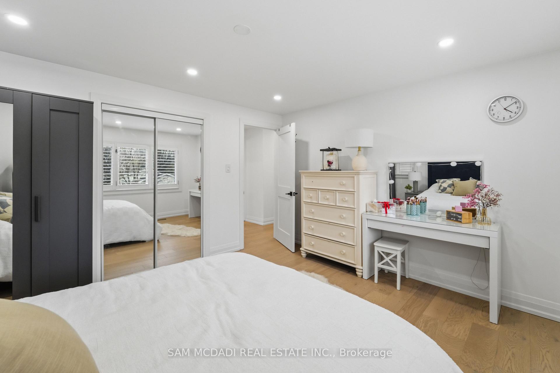 Photo 9 of 2290 Devon Road, Oakville, Ford — HOMEH