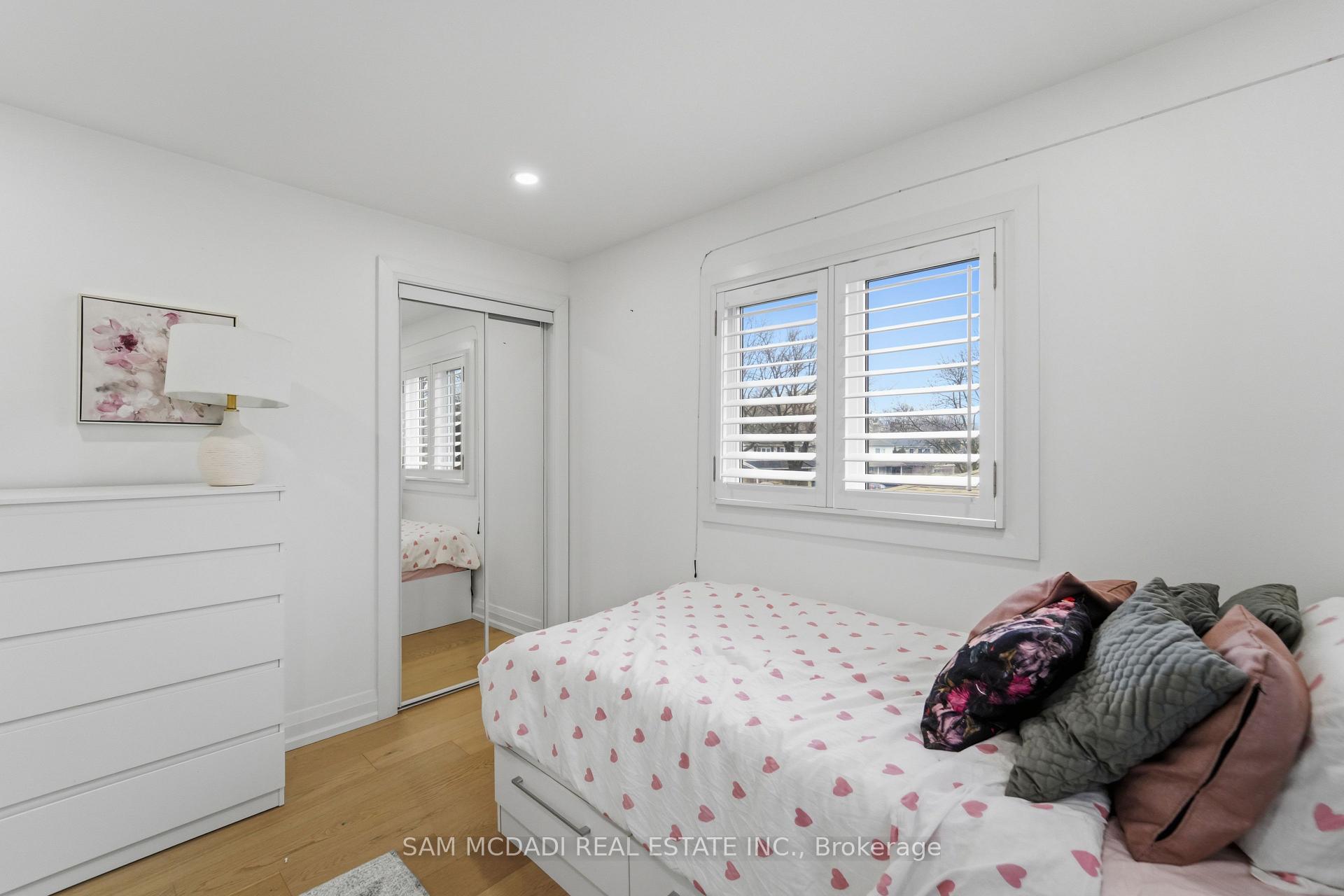 Photo 10 of 2290 Devon Road, Oakville, Ford — HOMEH