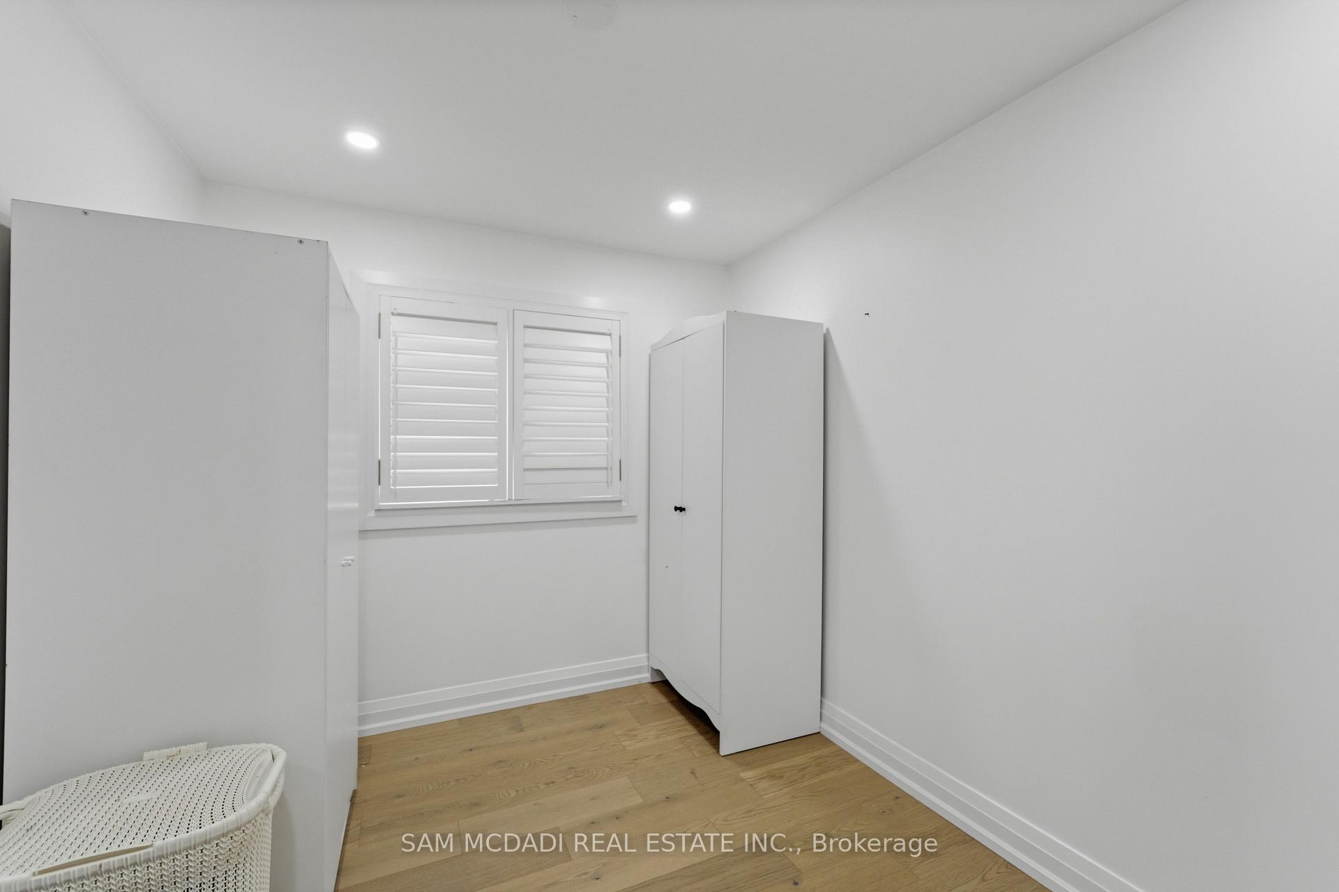 Photo 11 of 2290 Devon Road, Oakville, Ford — HOMEH