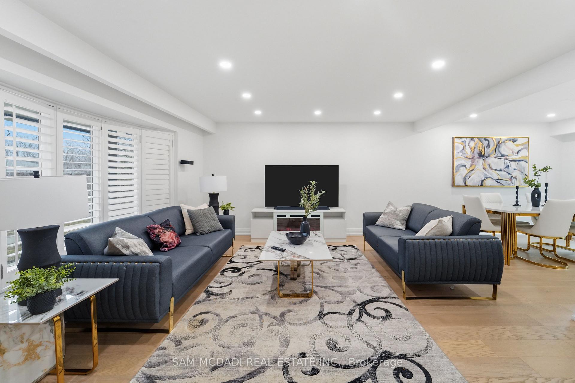 Photo 18 of 2290 Devon Road, Oakville, Ford — HOMEH