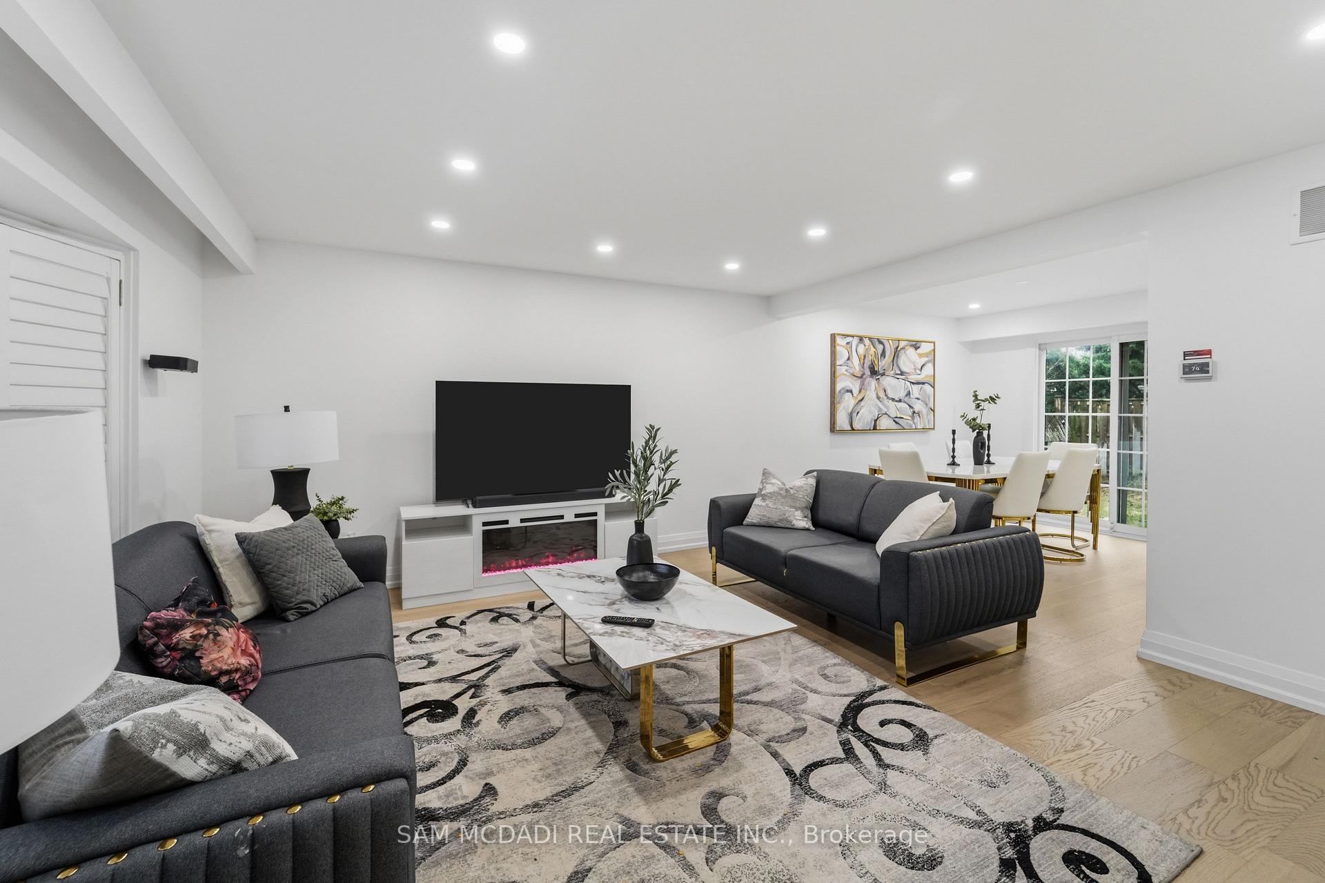 Photo 19 of 2290 Devon Road, Oakville, Ford — HOMEH