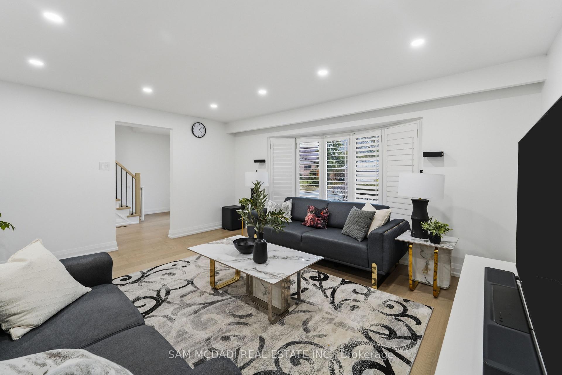Photo 20 of 2290 Devon Road, Oakville, Ford — HOMEH