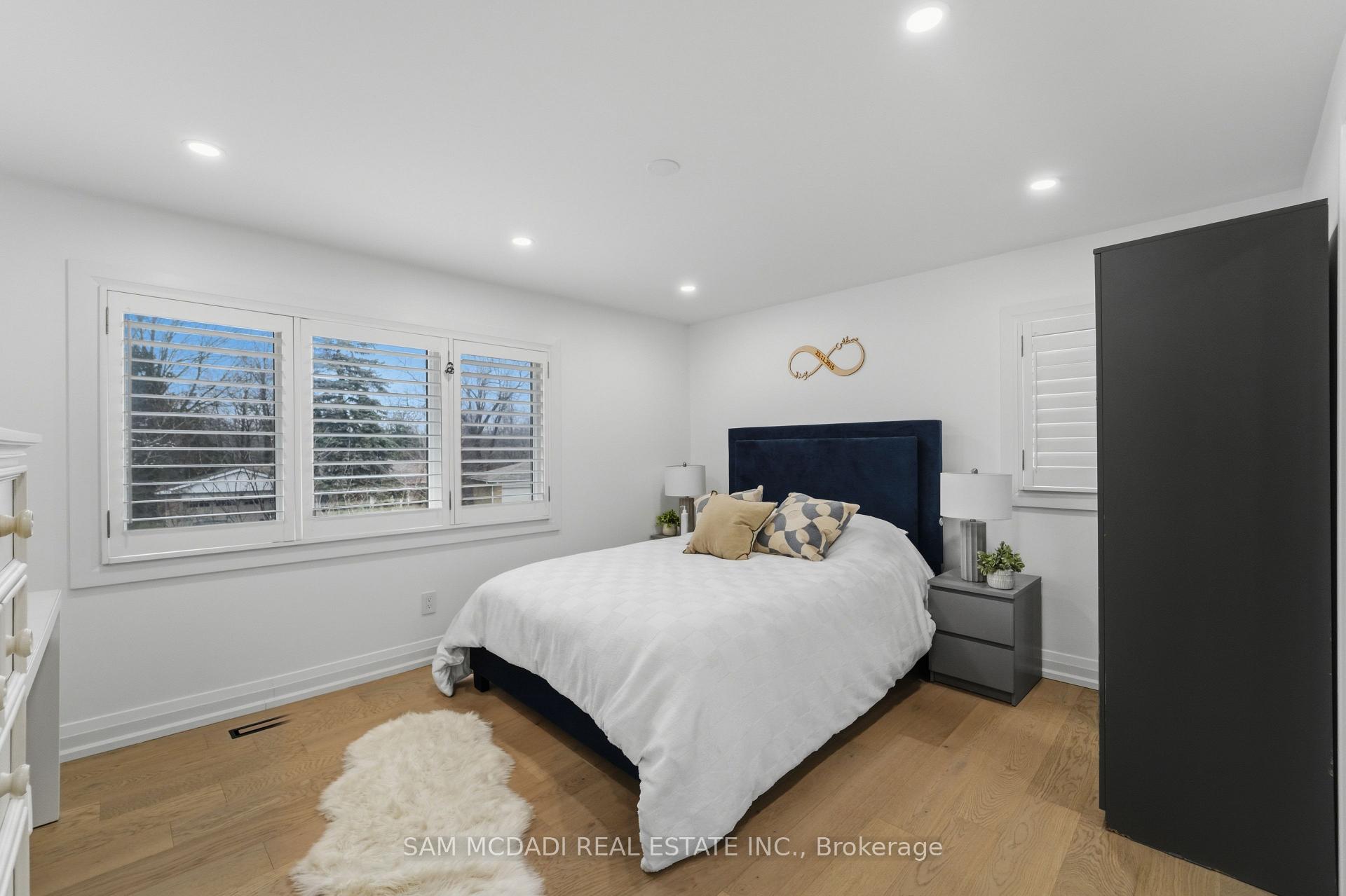 Photo 22 of 2290 Devon Road, Oakville, Ford — HOMEH