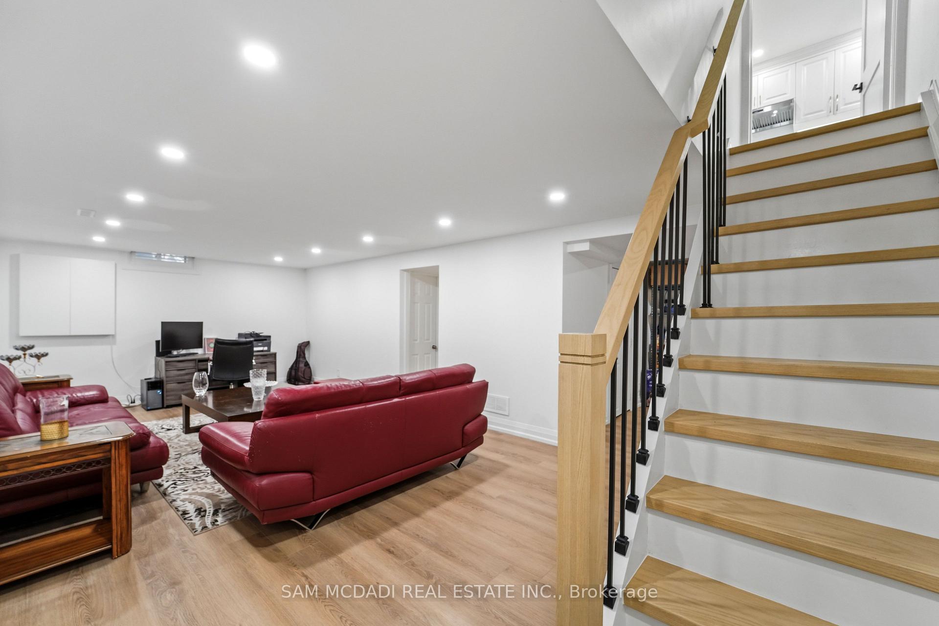 Photo 28 of 2290 Devon Road, Oakville, Ford — HOMEH