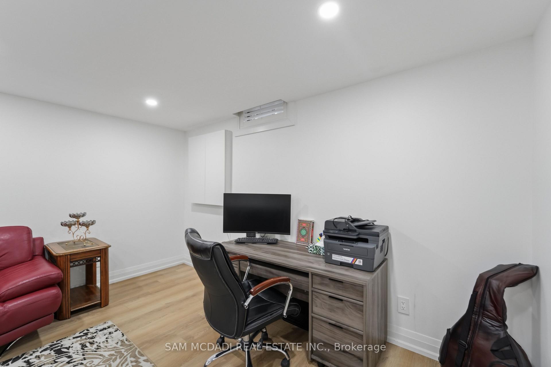Photo 38 of 2290 Devon Road, Oakville, Ford — HOMEH