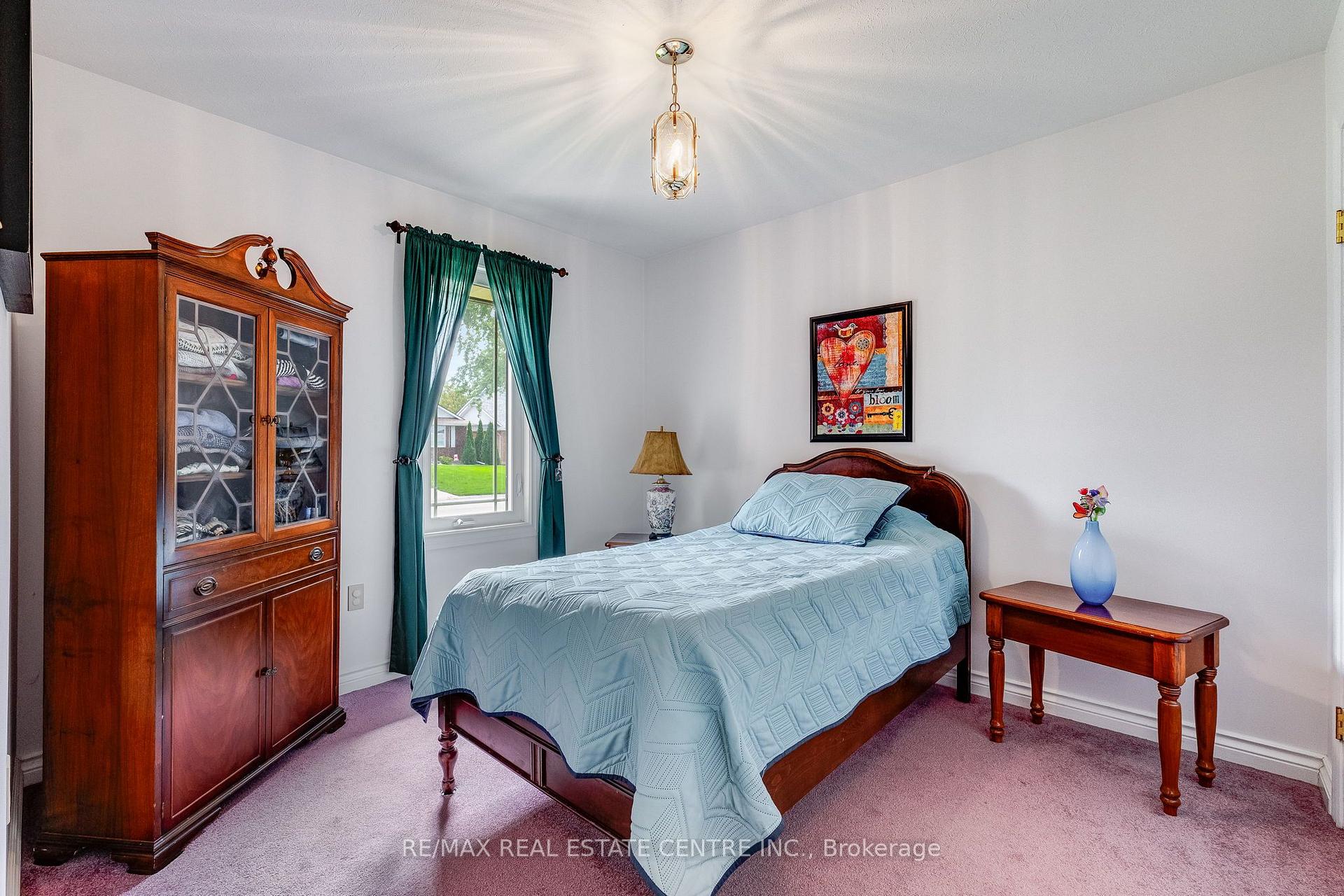 Photo 22 of 2 Swallow Place, Chatham-Kent, Blenheim — HOMEH