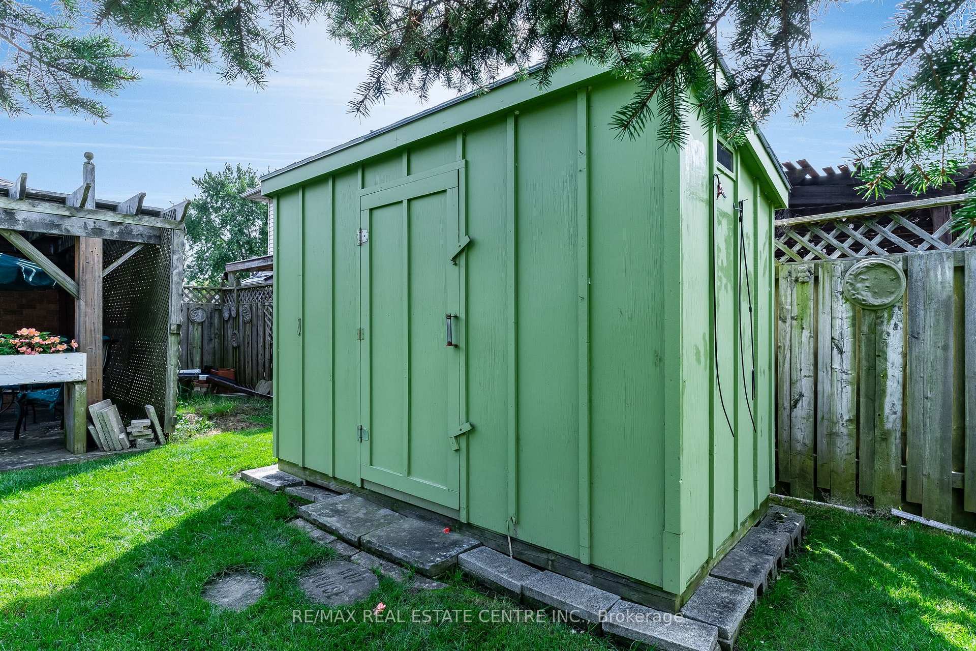 Photo 36 of 2 Swallow Place, Chatham-Kent, Blenheim — HOMEH