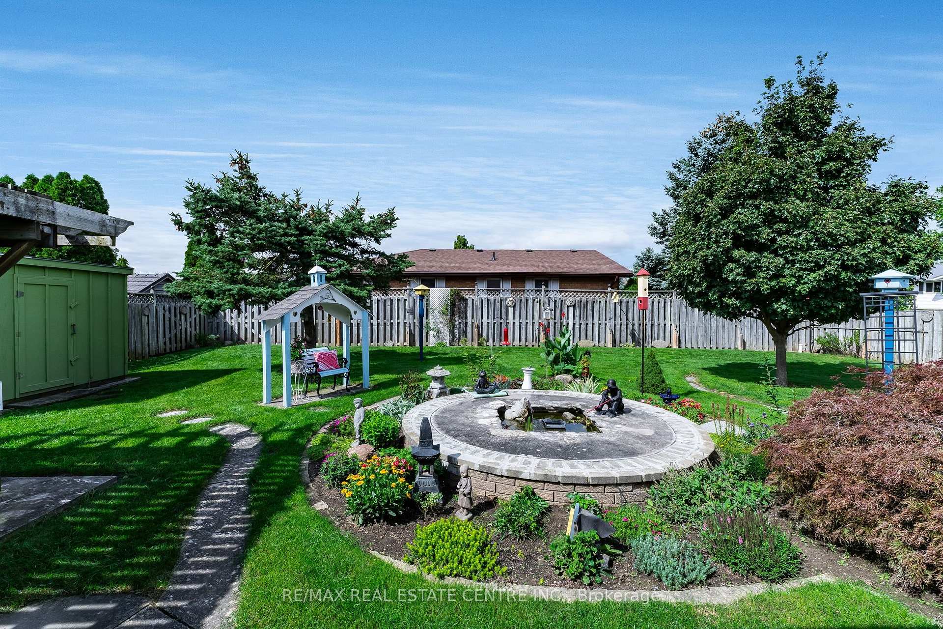 Photo 43 of 2 Swallow Place, Chatham-Kent, Blenheim — HOMEH