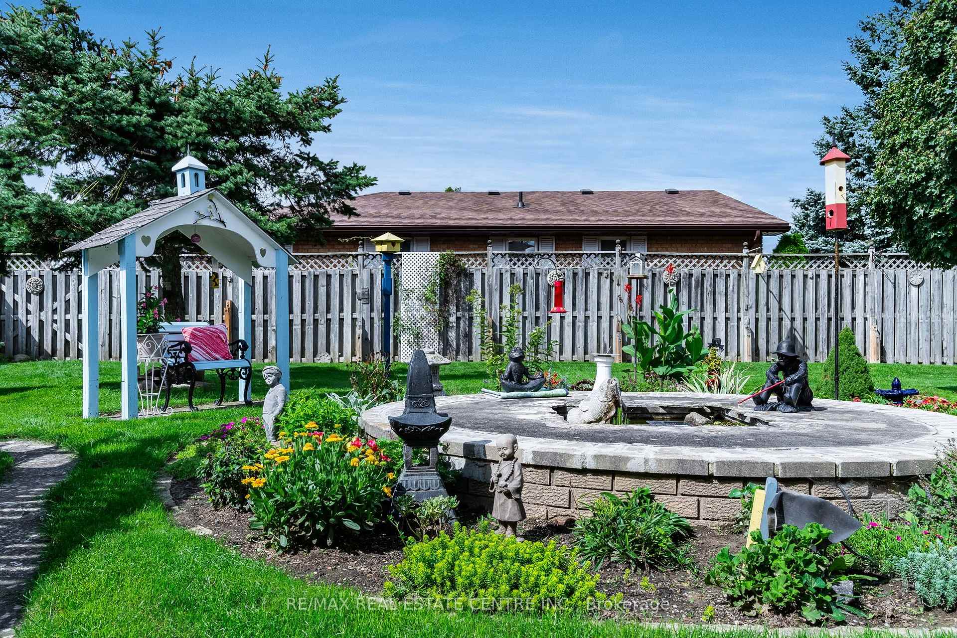 Photo 45 of 2 Swallow Place, Chatham-Kent, Blenheim — HOMEH