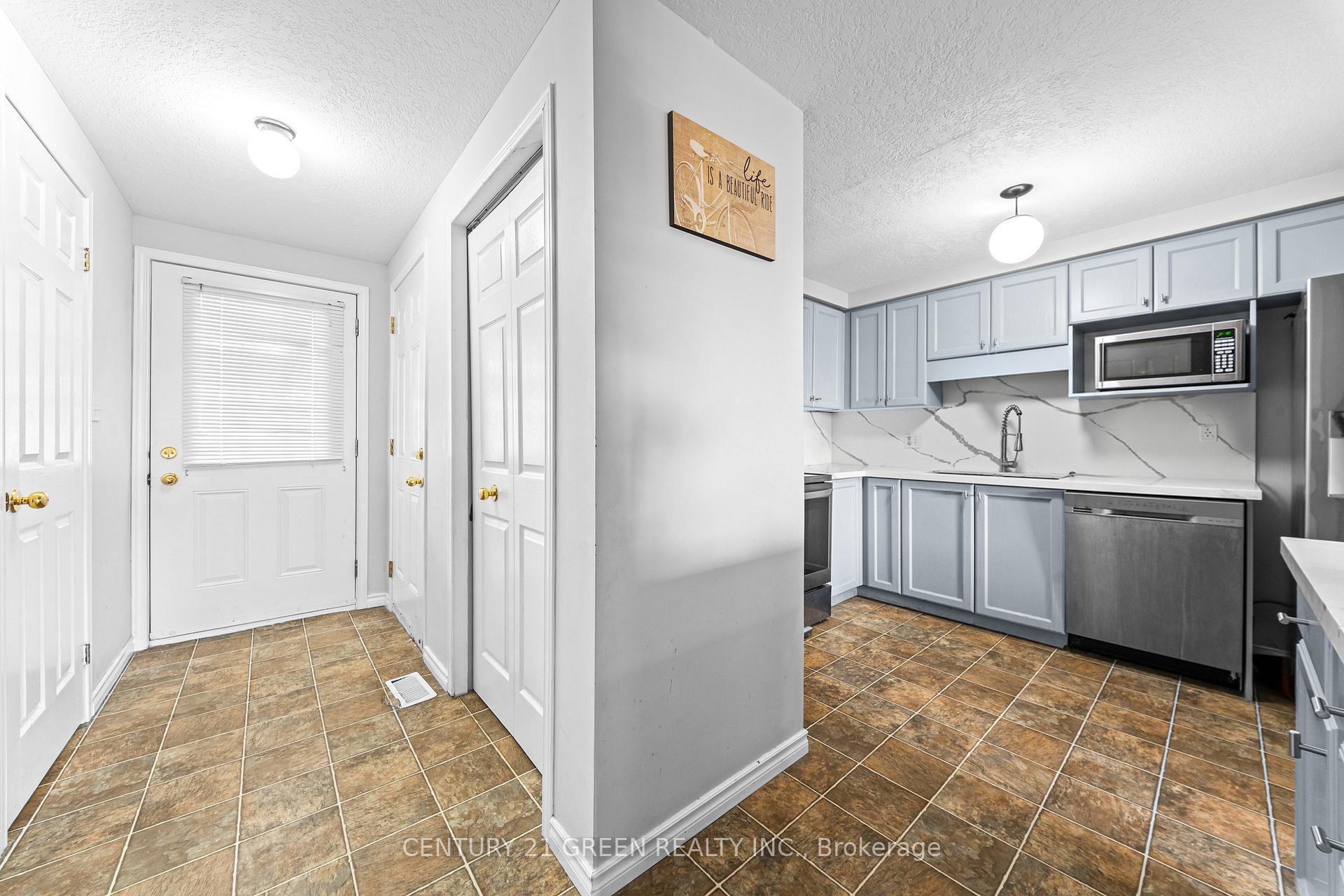 Photo 6 of 245 Red Clover Court, Kitchener, Larentian West — HOMEH