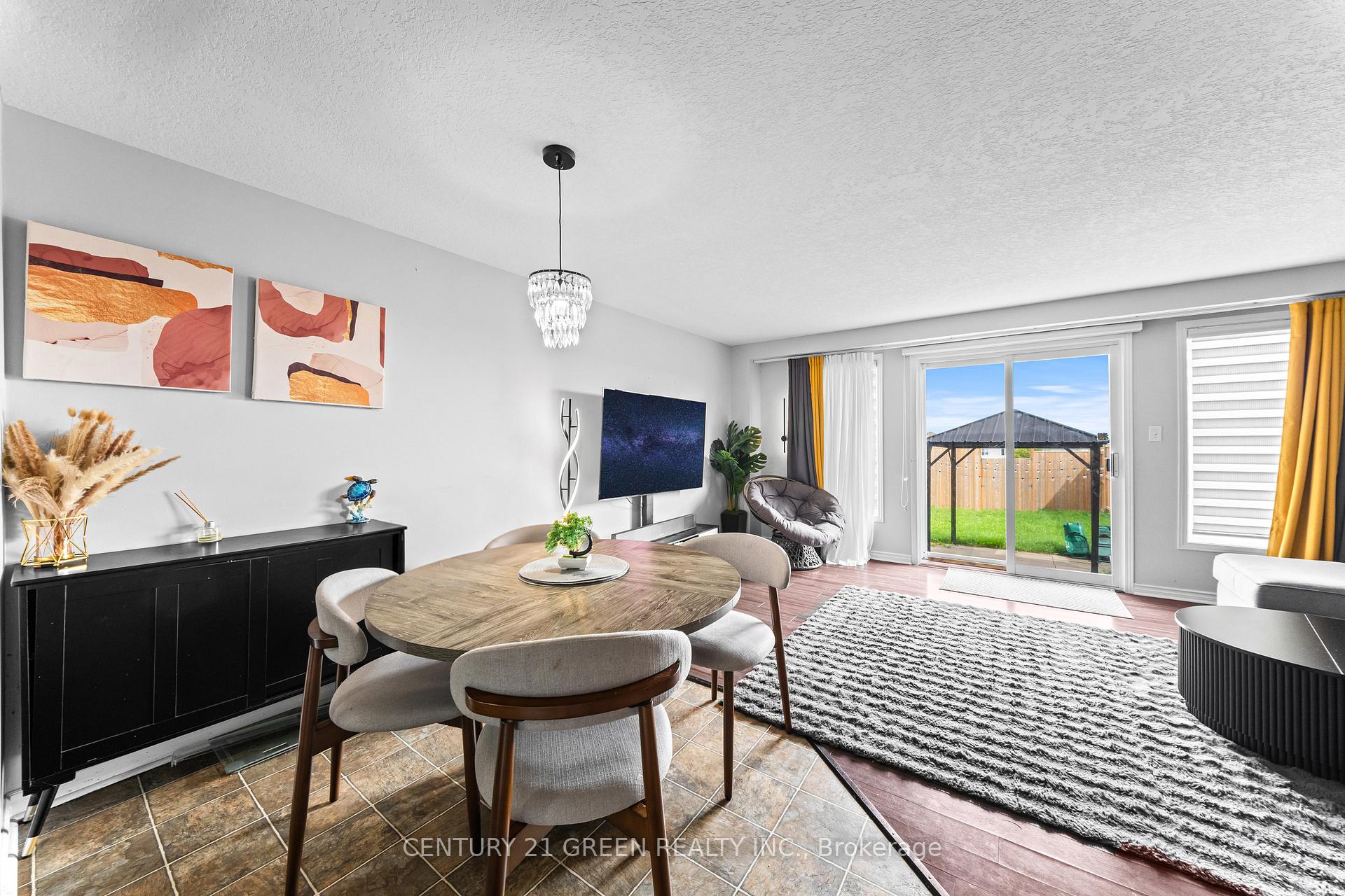 Photo 12 of 245 Red Clover Court, Kitchener, Larentian West — HOMEH