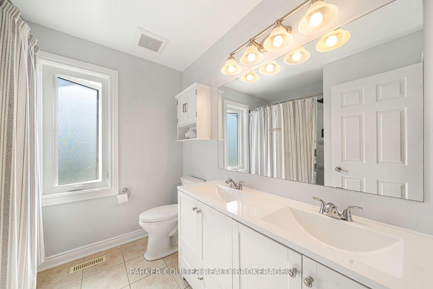 Photo 28 of 104 Bentley Crescent, Barrie, 400 West — HOMEH