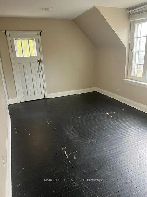 Photo 4 of Unit 2, 29 Parkside Drive, Barrie, Queen's Park — HOMEH