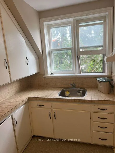 Photo 6 of Unit 2, 29 Parkside Drive, Barrie, Queen's Park — HOMEH