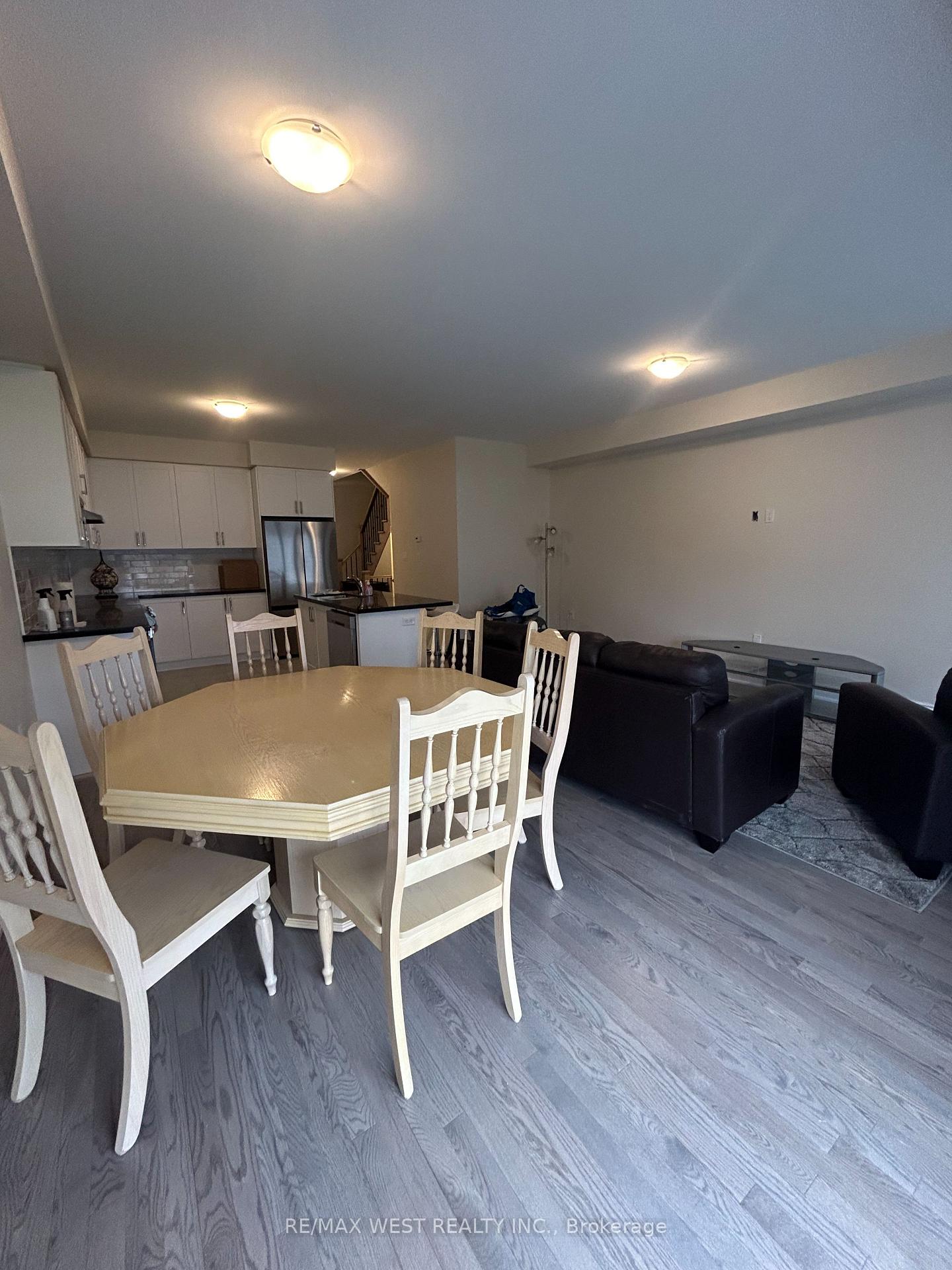 Photo 3 of 50 Lorne Thomas Place, New Tecumseth, Alliston — HOMEH