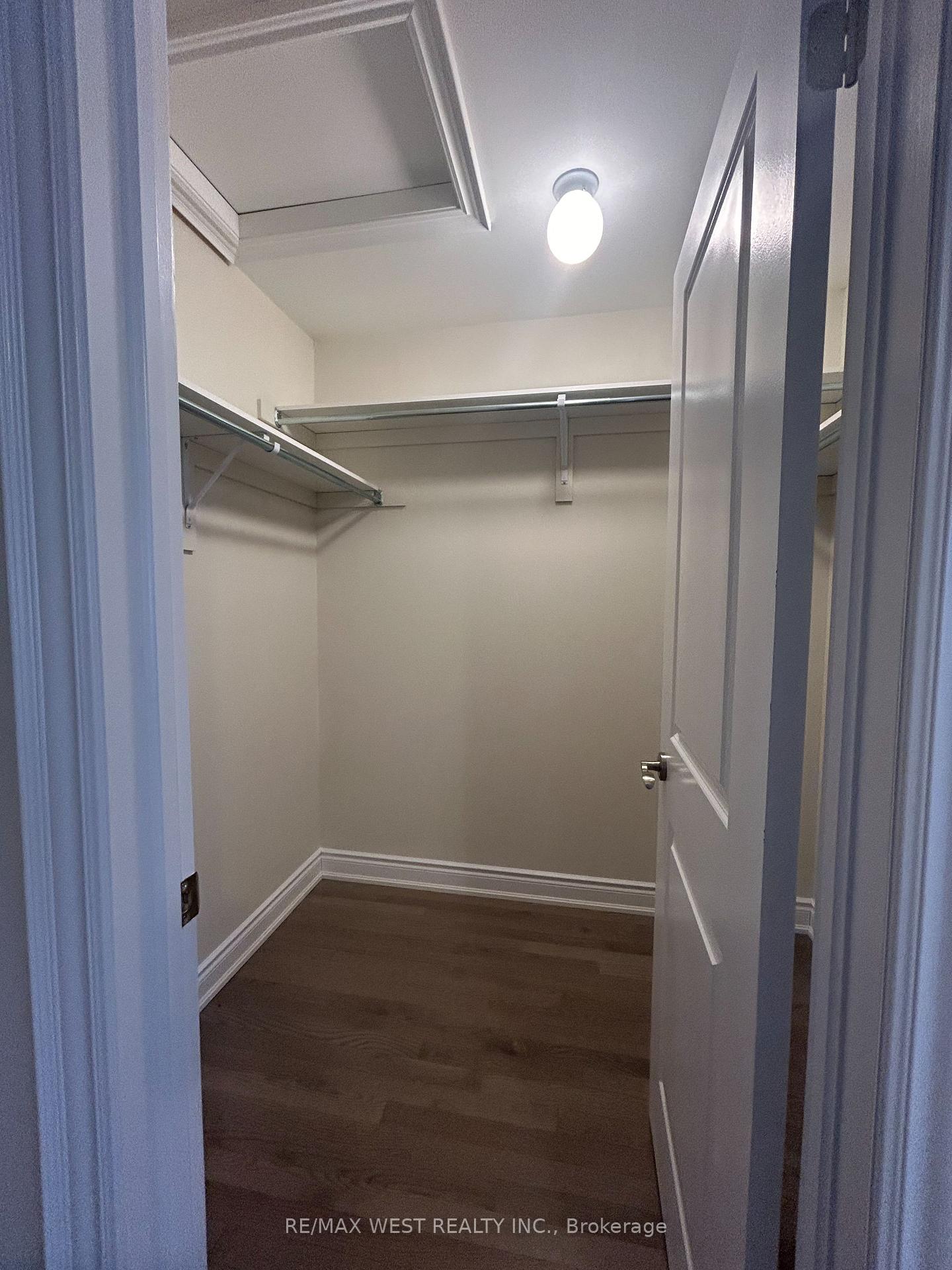Photo 9 of 50 Lorne Thomas Place, New Tecumseth, Alliston — HOMEH