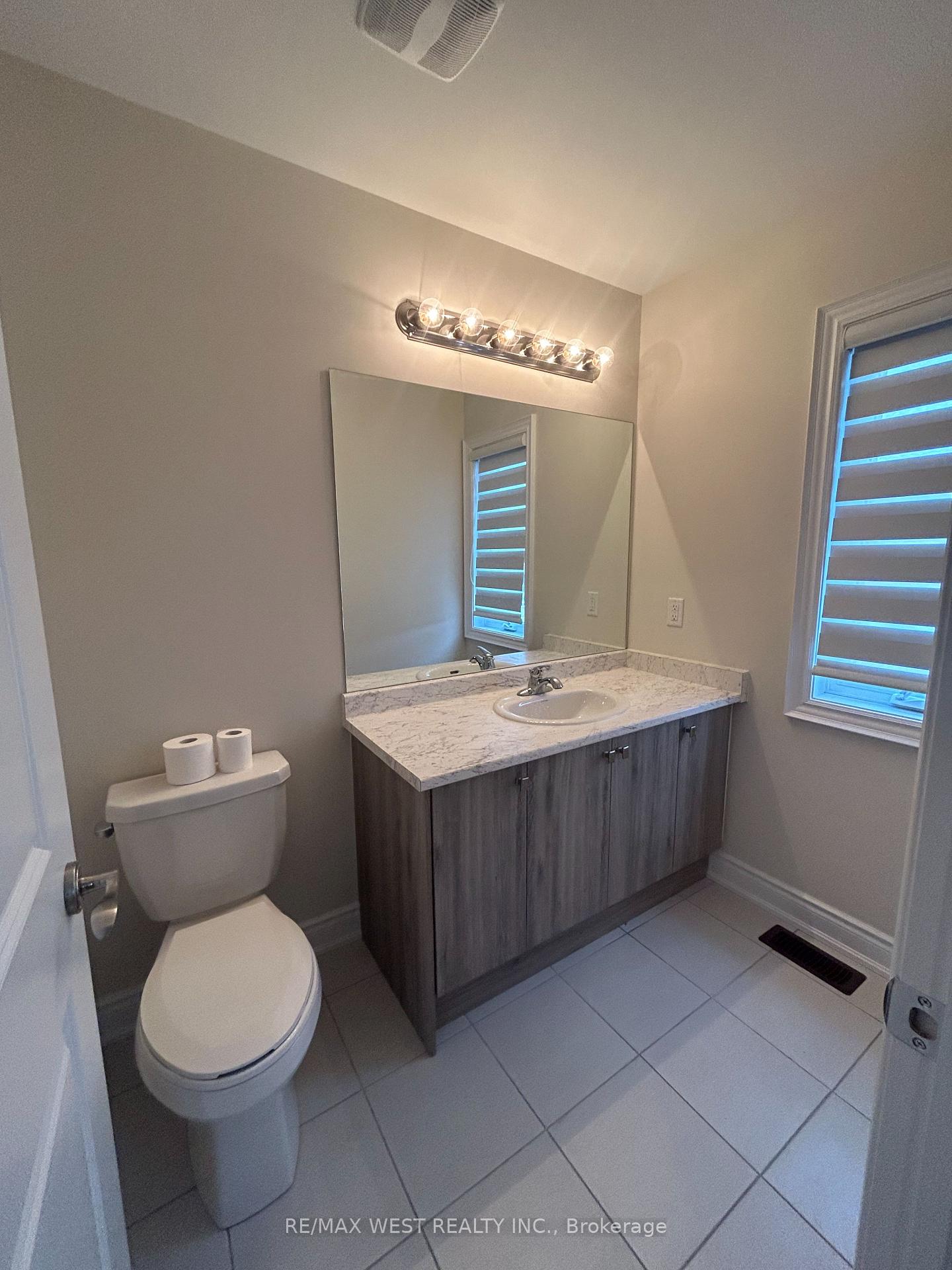 Photo 10 of 50 Lorne Thomas Place, New Tecumseth, Alliston — HOMEH