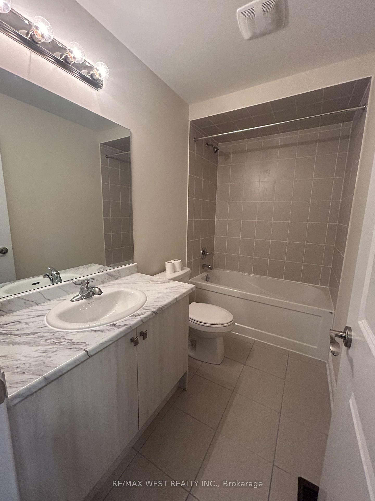 Photo 11 of 50 Lorne Thomas Place, New Tecumseth, Alliston — HOMEH